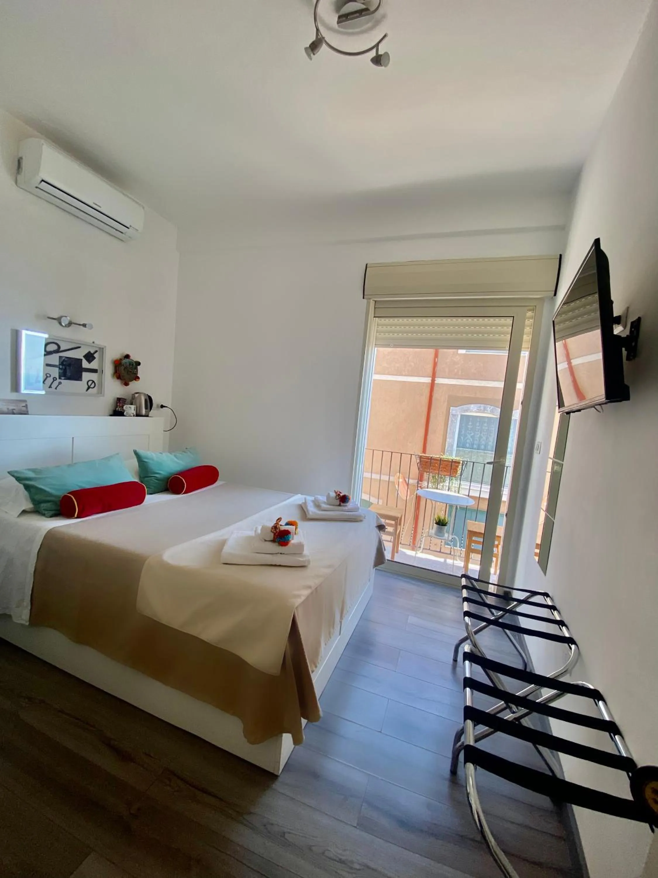 Bed in Chiaro di Luna