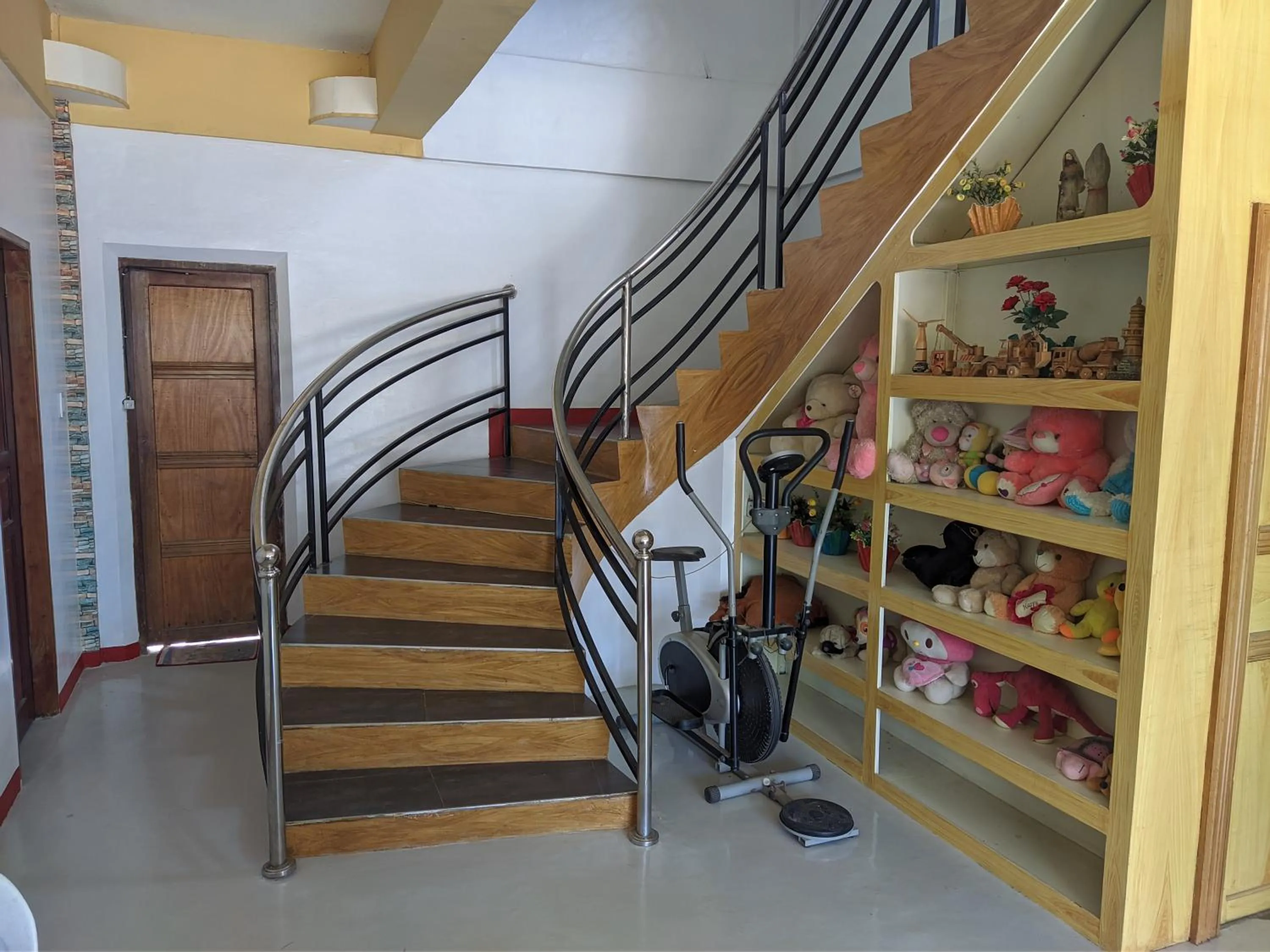 Property building in La Casa Milagrosa