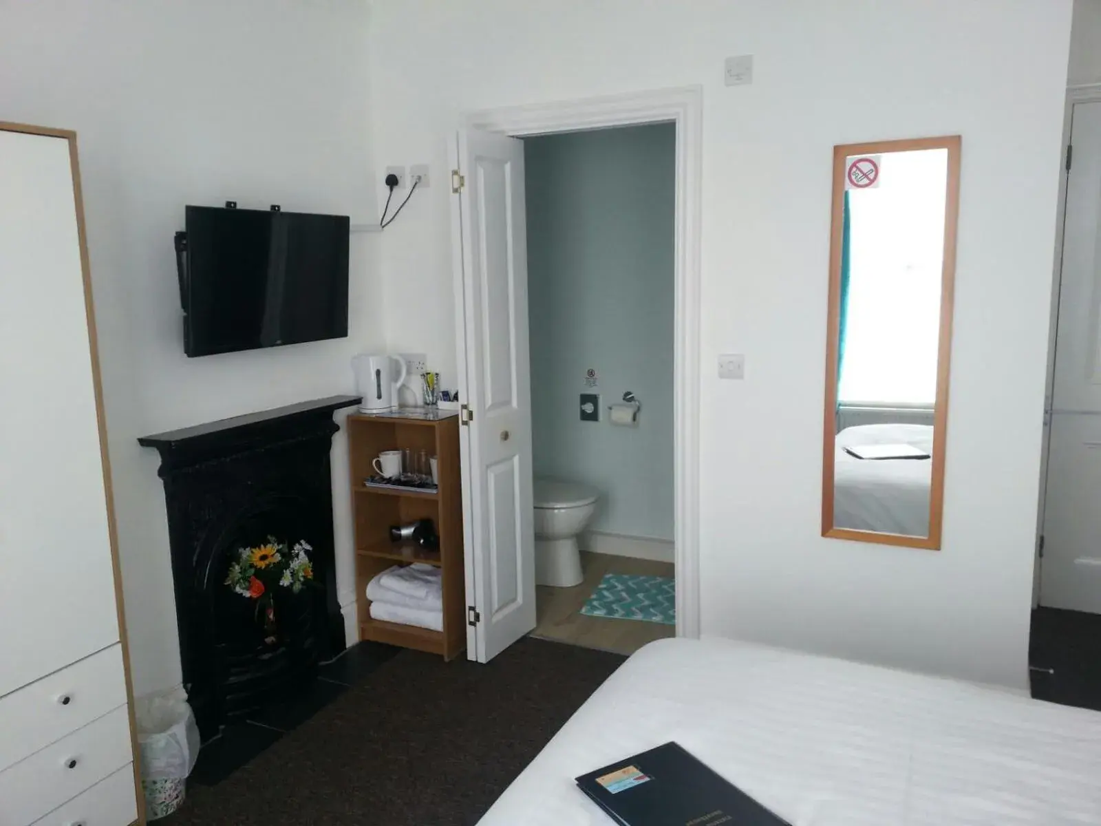 Double Room in Victoria Villa Guesthouse Double Room in Victoria Villa Guesthouse