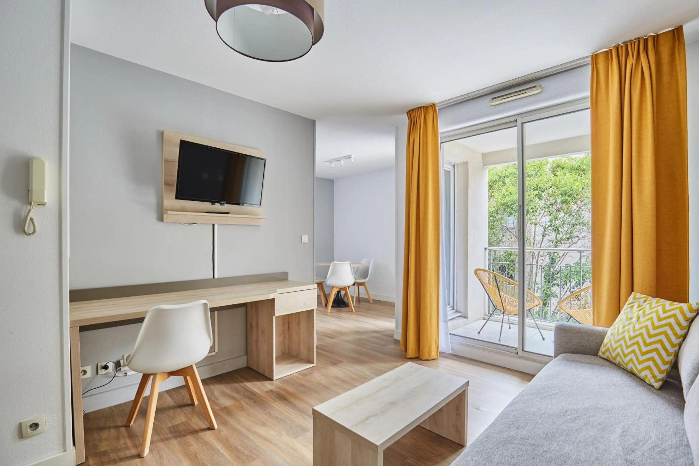 Bed in Appart Hotel Odalys City Aix en Provence Le Clos de la Chartreuse