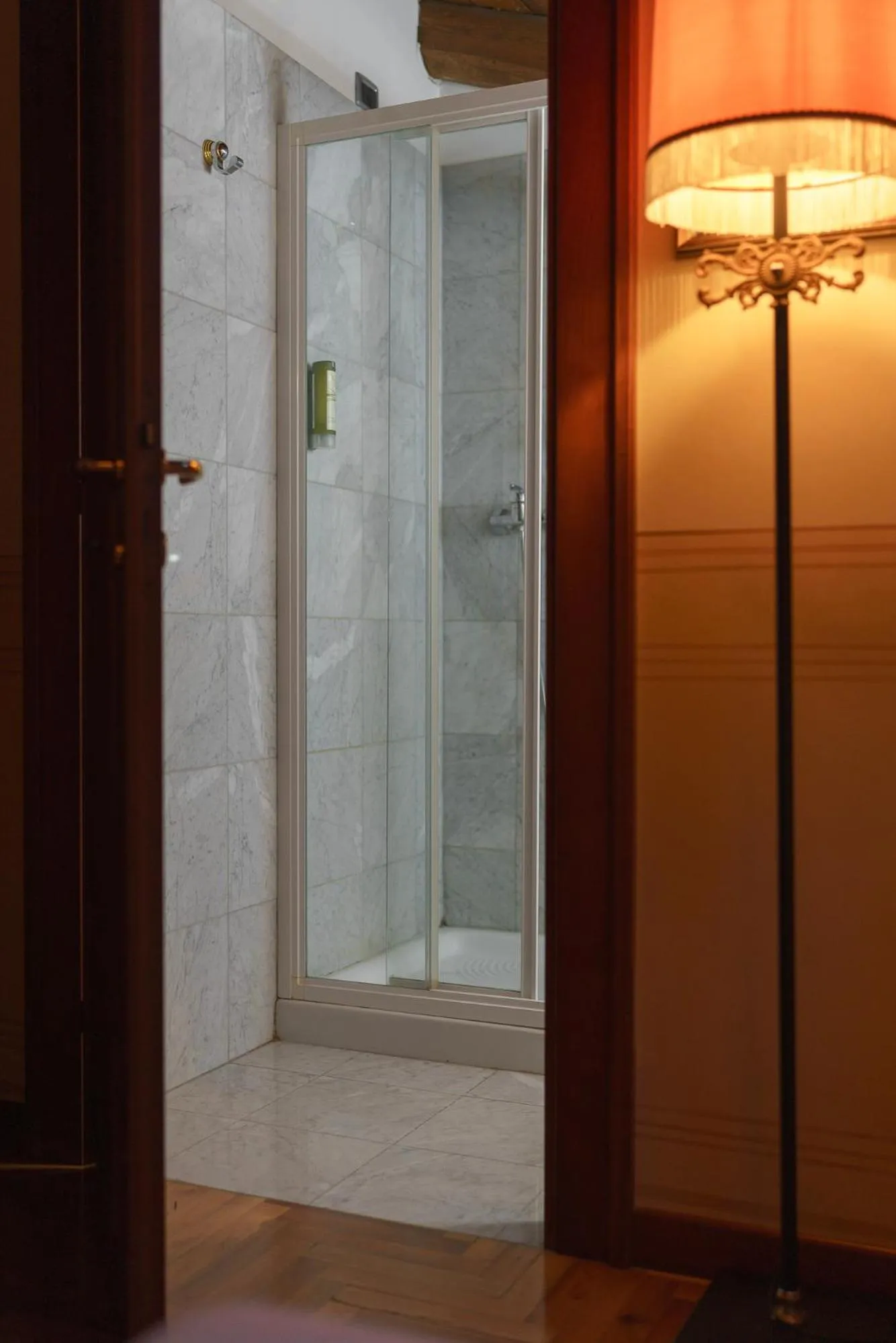 Shower in Hotel Villa Policreti