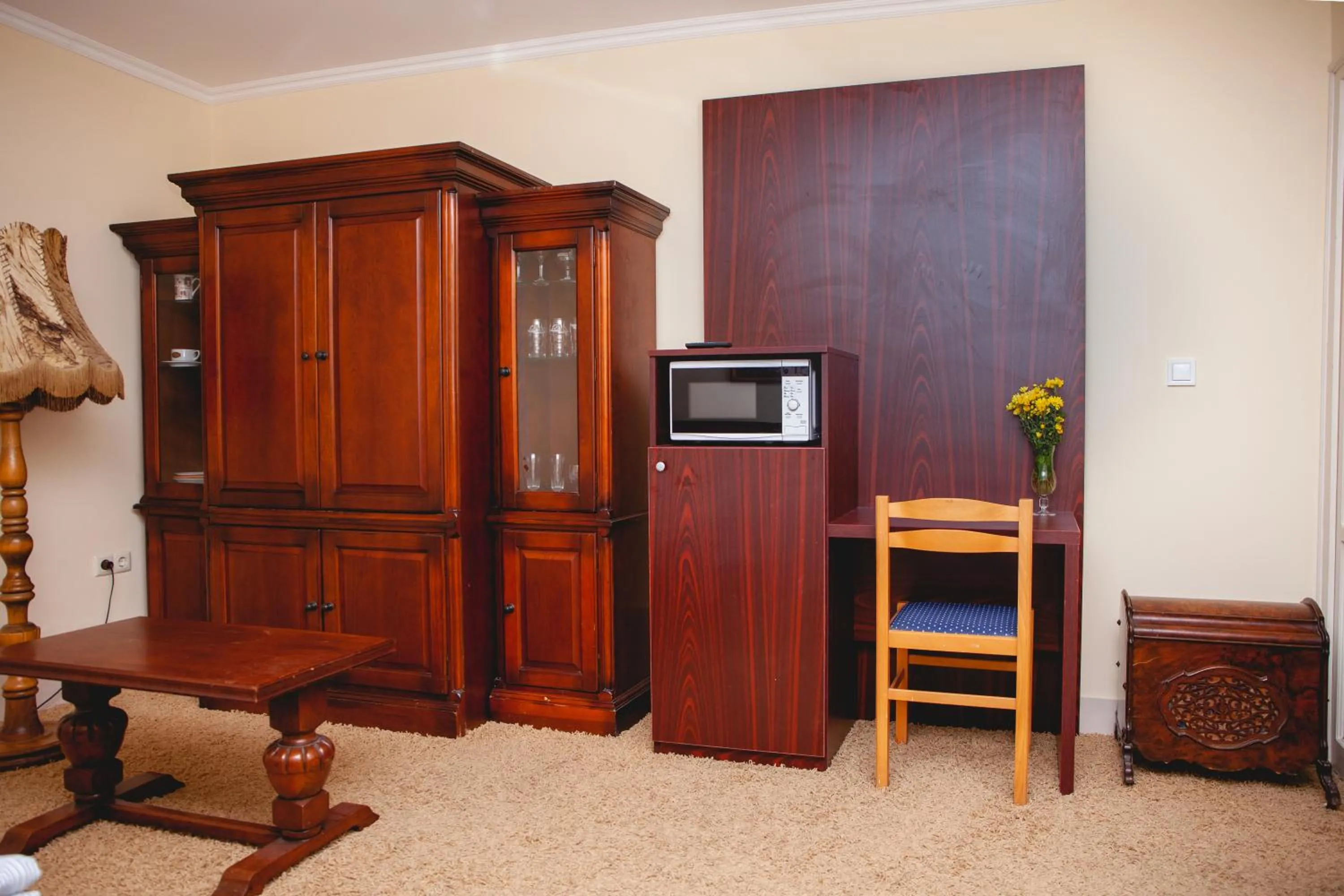 King Room - single occupancy - Disability Access in King Arthur Panzió