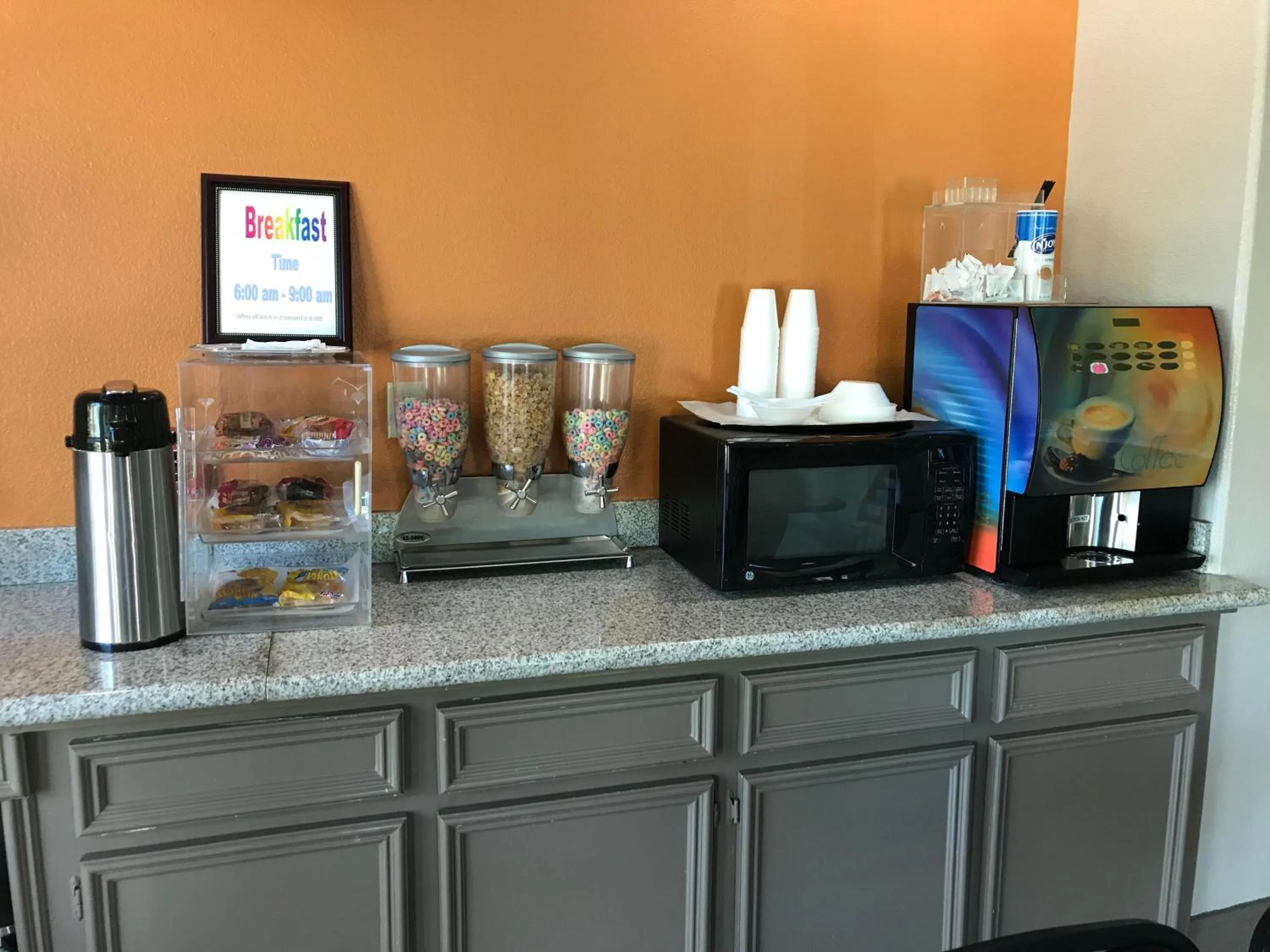 Continental breakfast in Camelot Inn and Suites