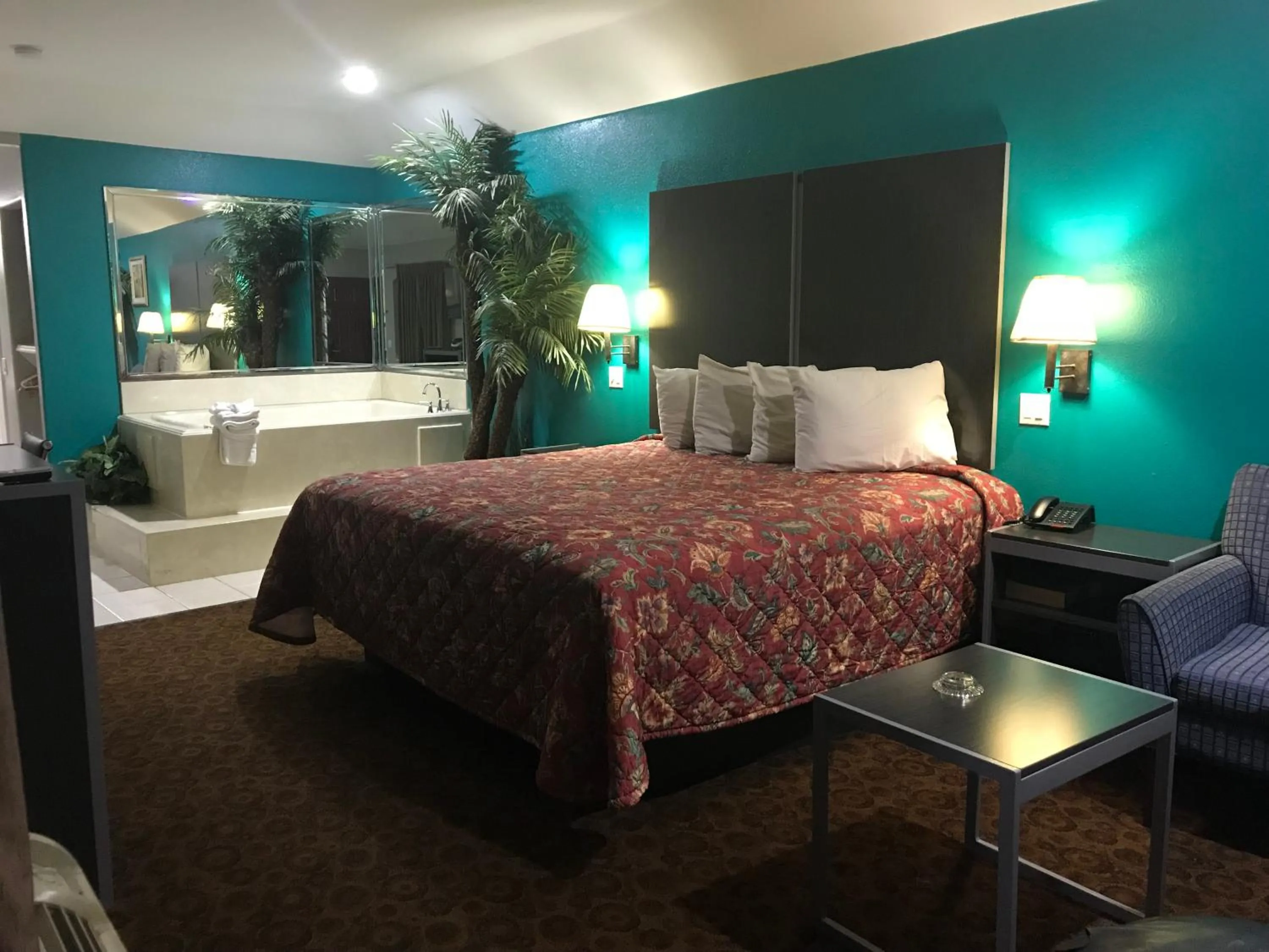 Camelot Inn and Suites