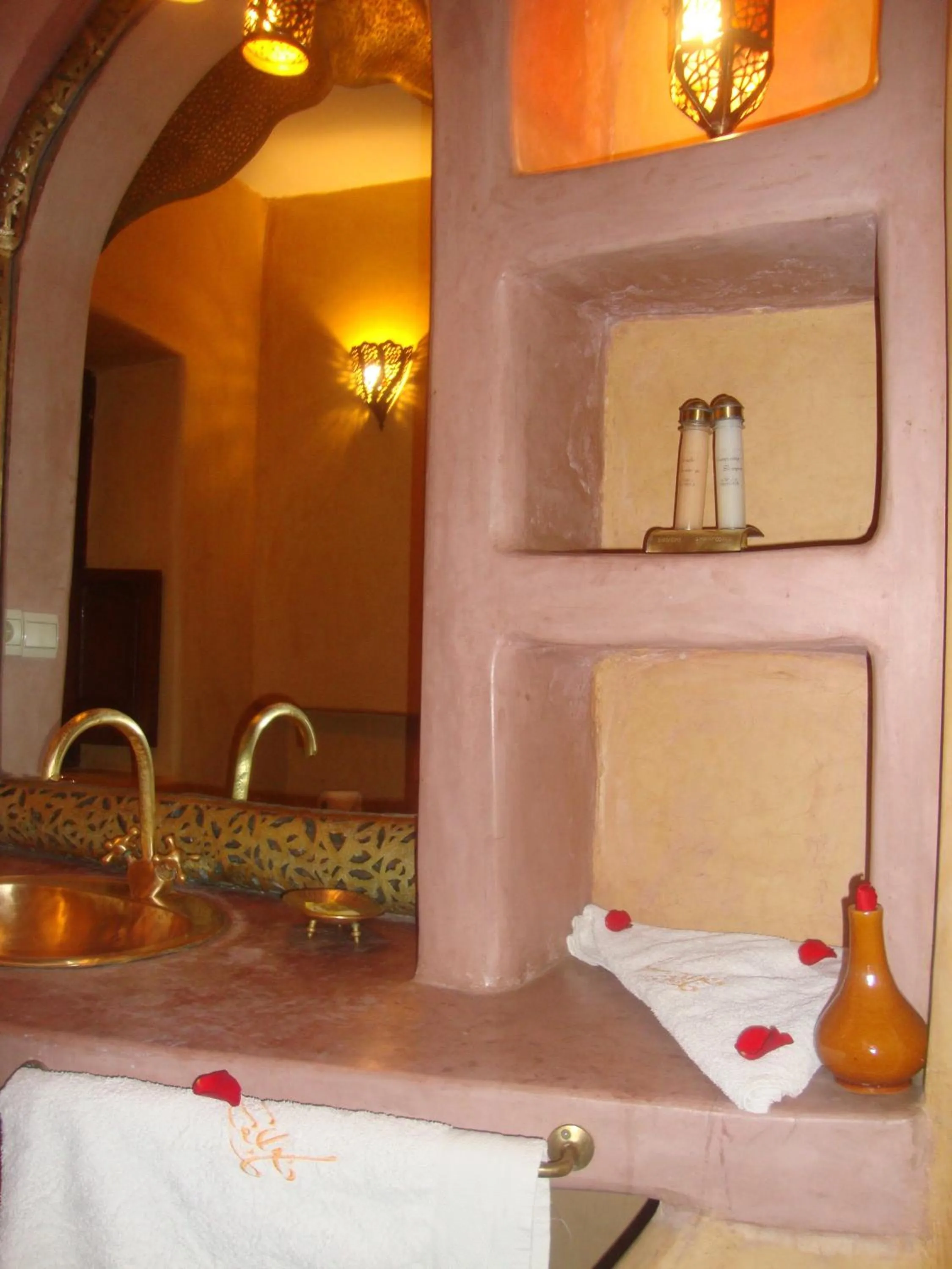 Bathroom in Riad Lorsya