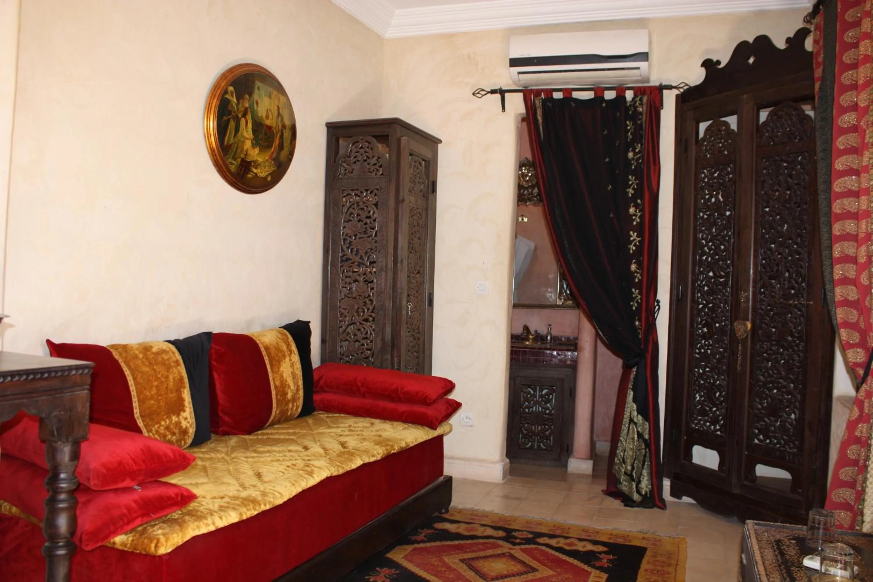Living room, Bed in Riad Lorsya