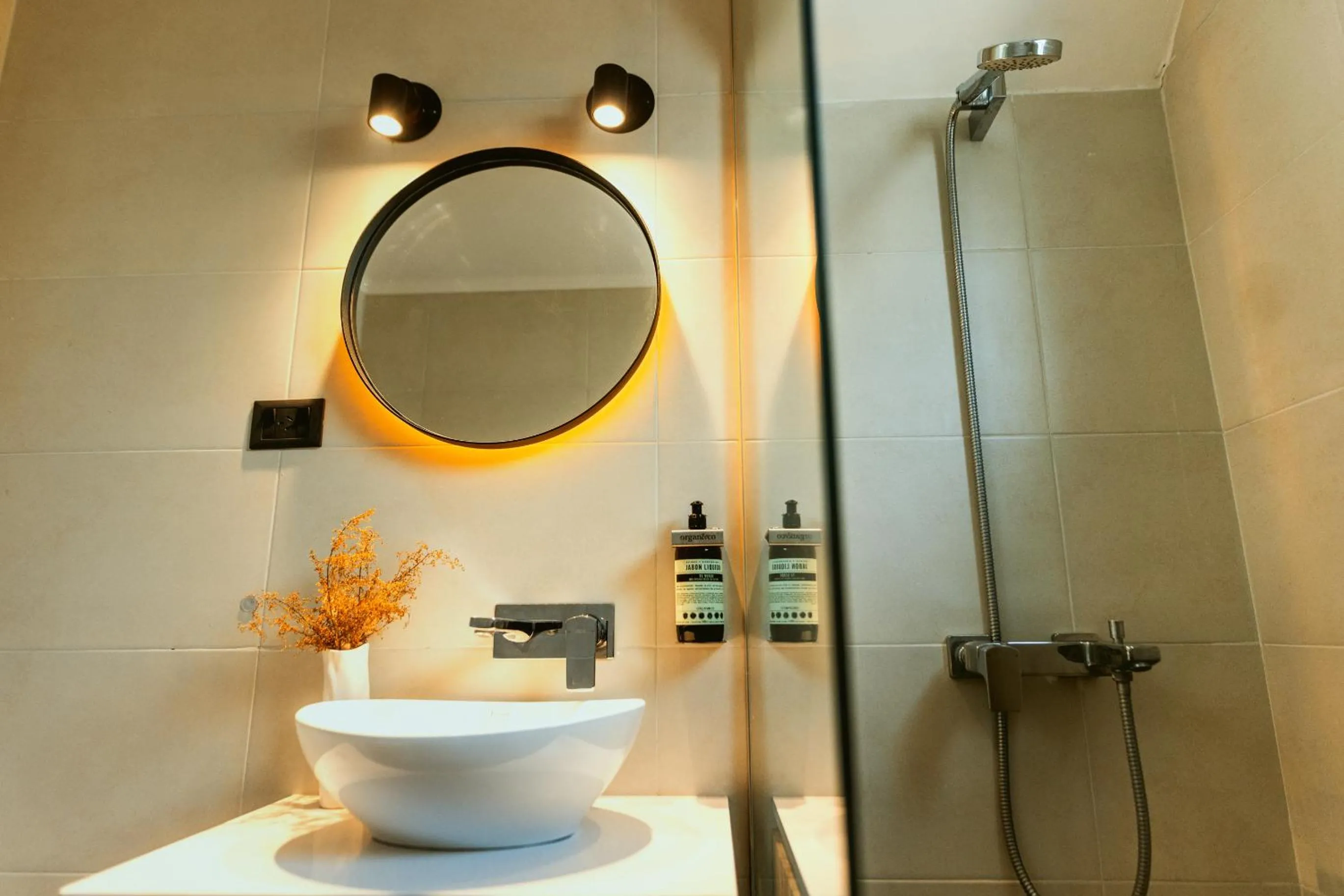 Shower in La Galeria - Hotel Boutique Cariló