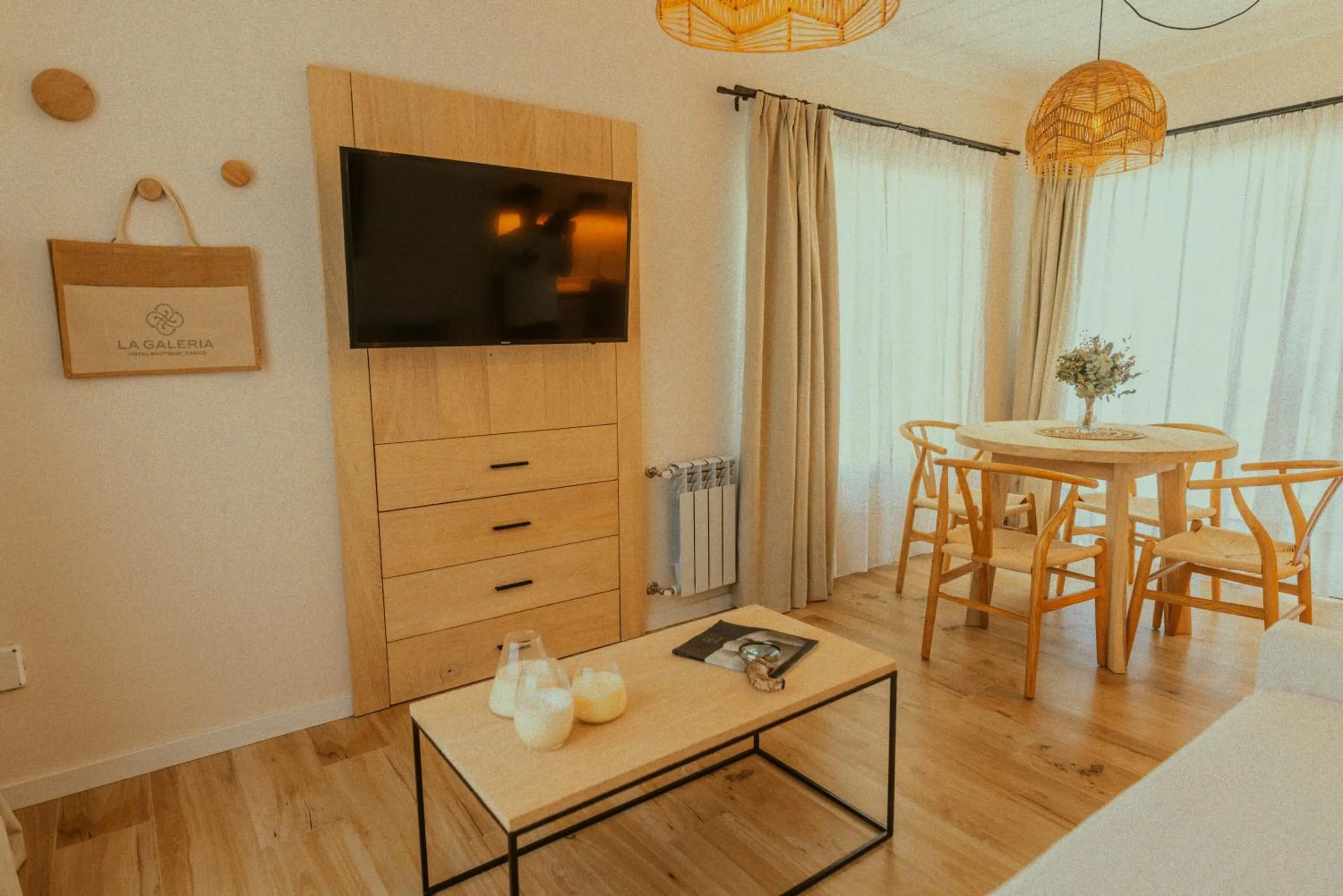 TV and multimedia in La Galeria - Hotel Boutique Cariló