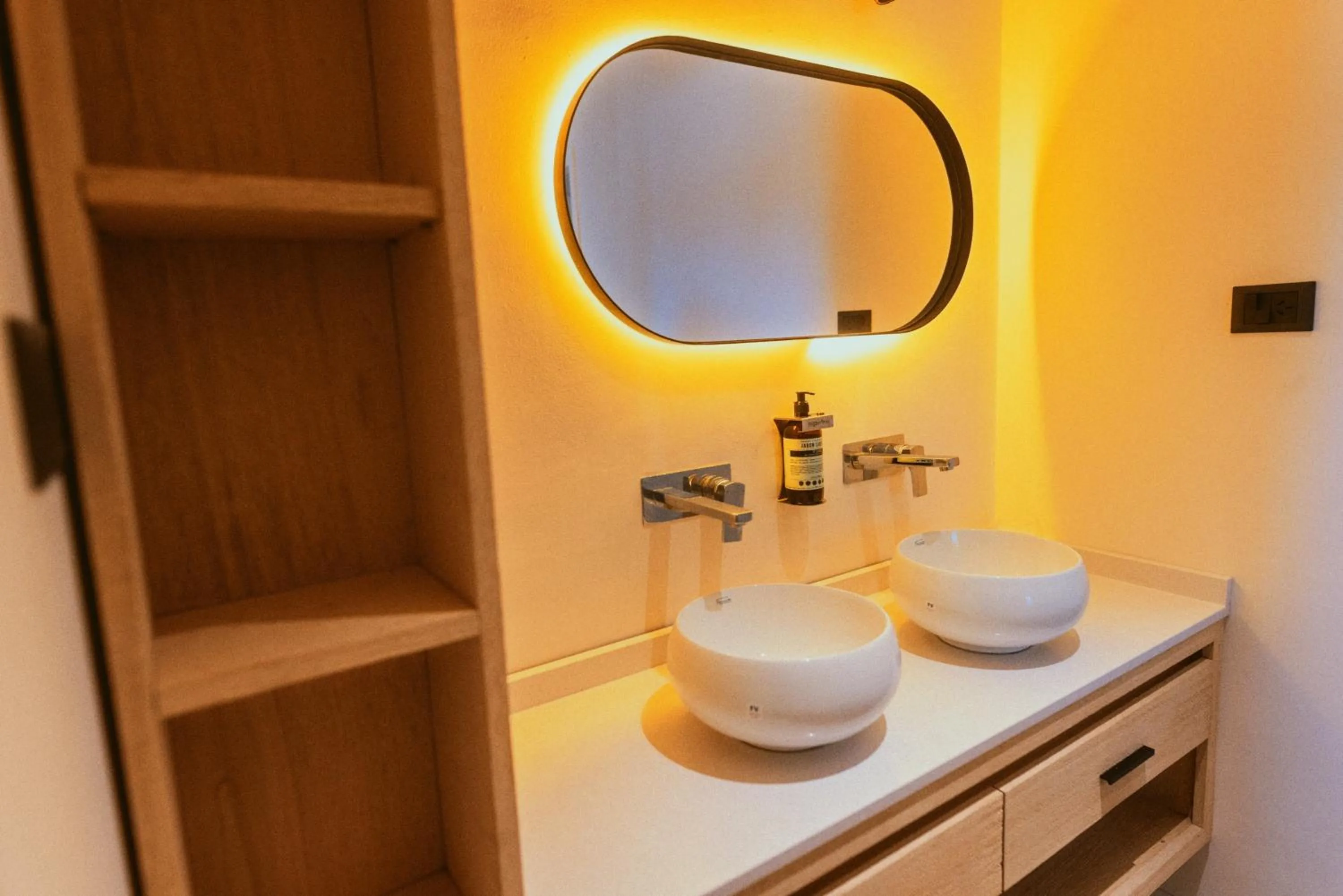 Bathroom in La Galeria - Hotel Boutique Cariló
