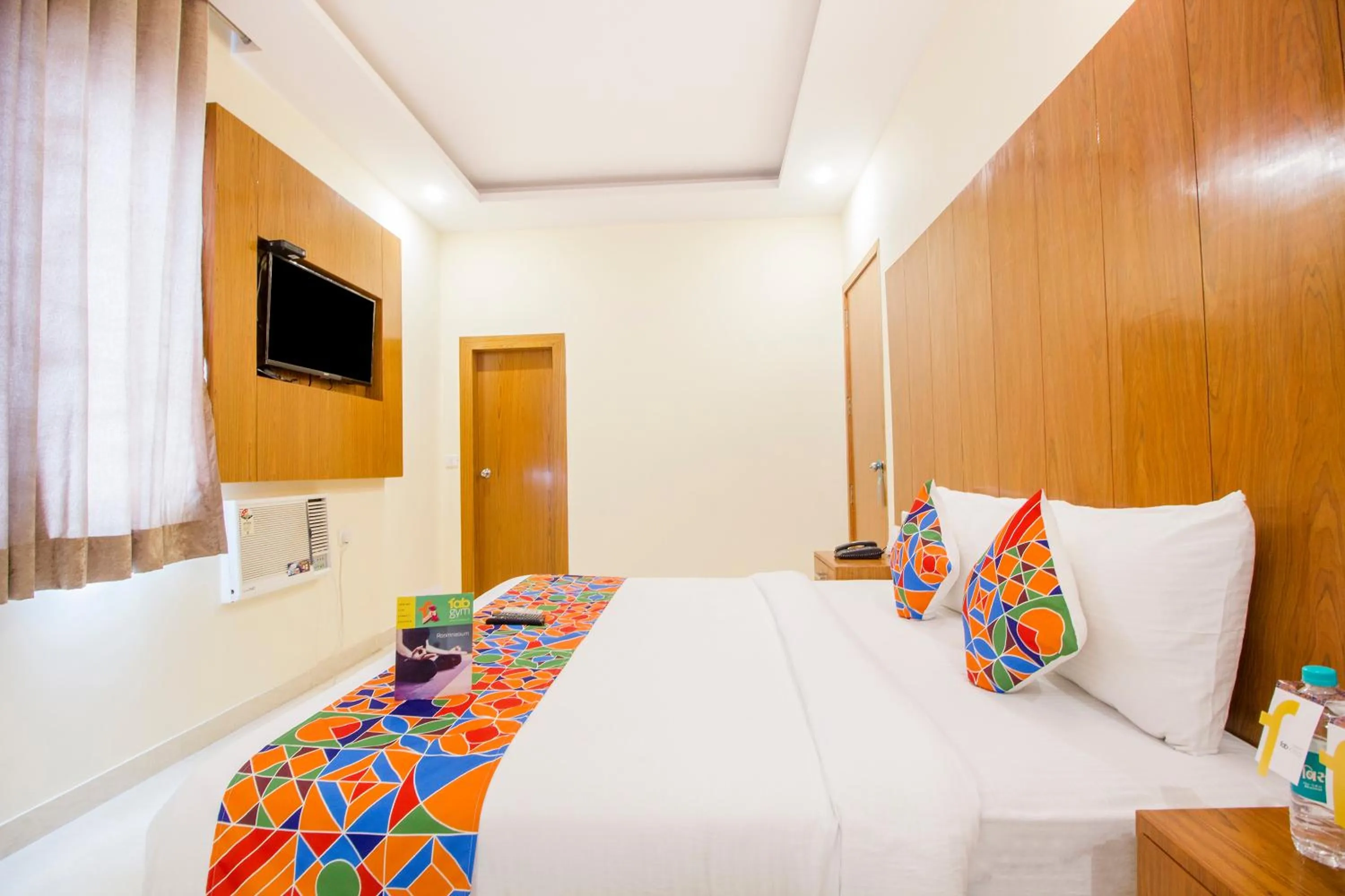 Seating area, Bed in FabHotel Aries - Nr IGI Airport New Delhi