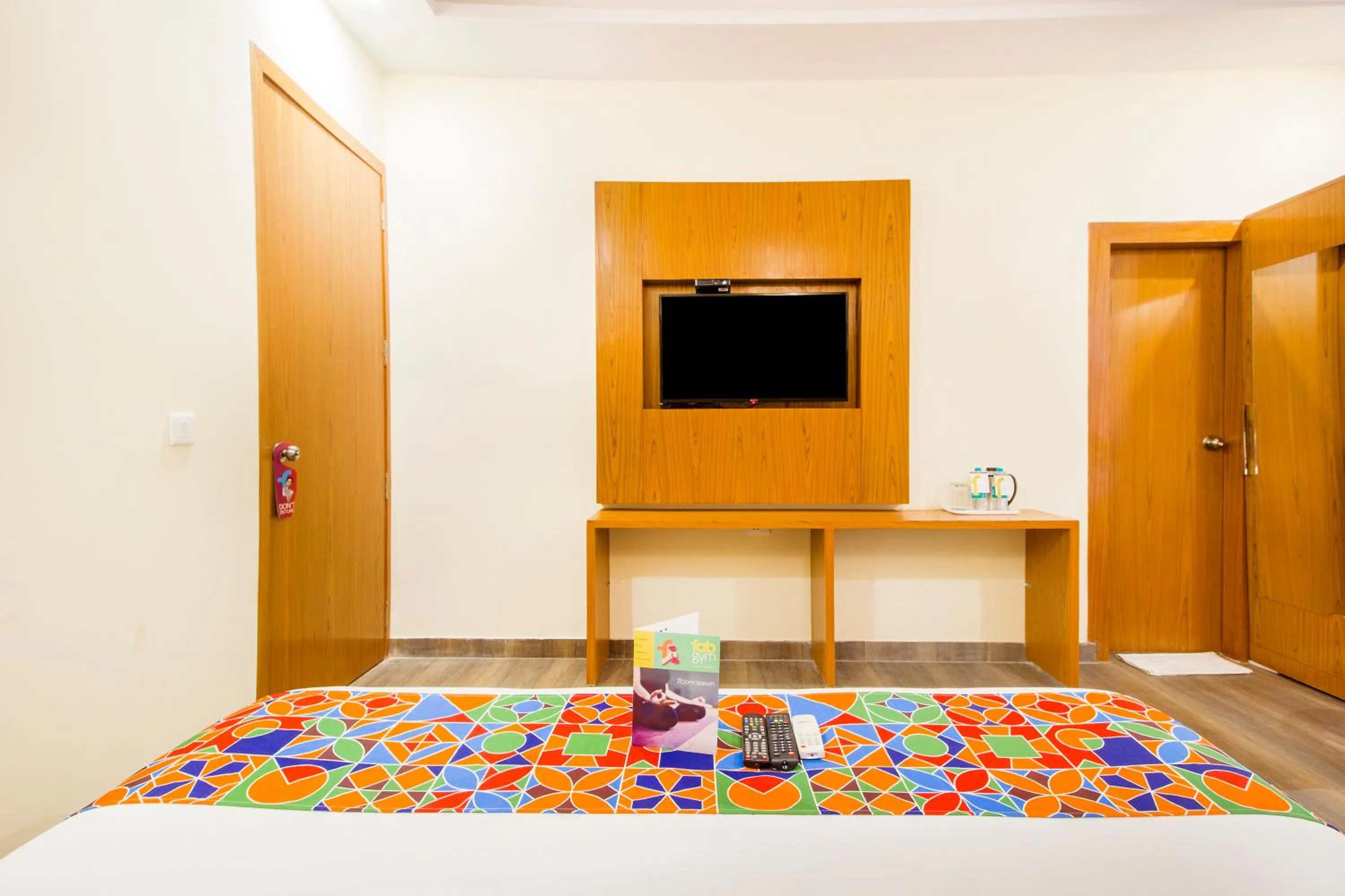 TV and multimedia, Bed in FabHotel Aries - Nr IGI Airport New Delhi