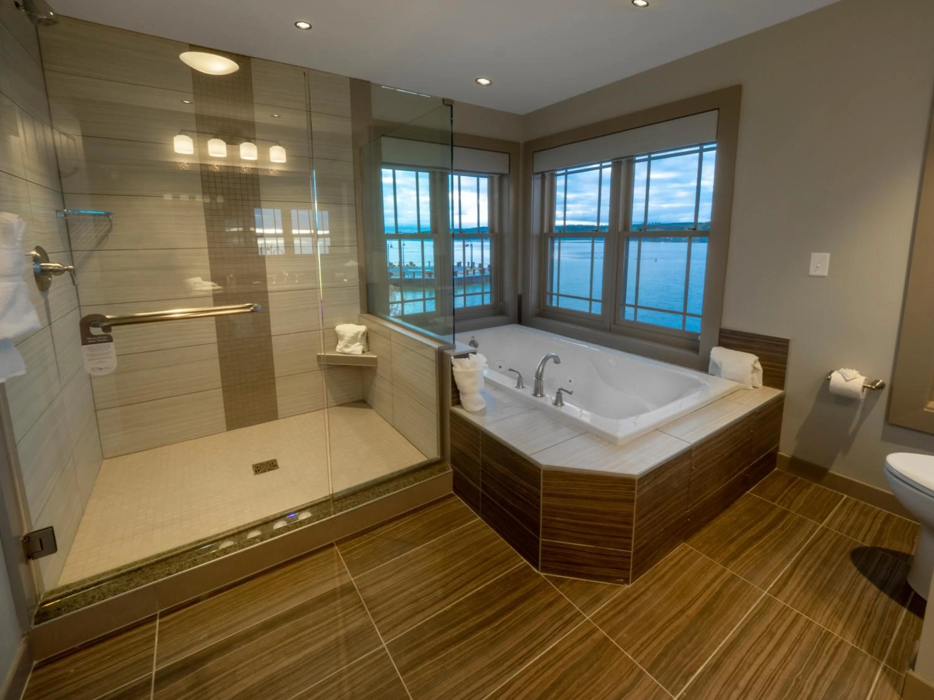 Bathroom in Chautauqua Harbor Hotel - Jamestown