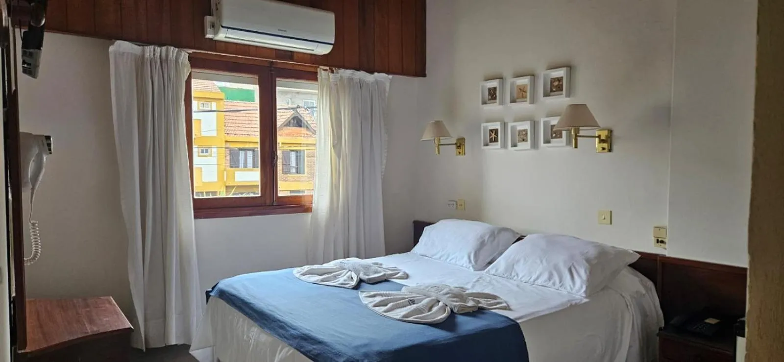 Bed in Hotel Riviera