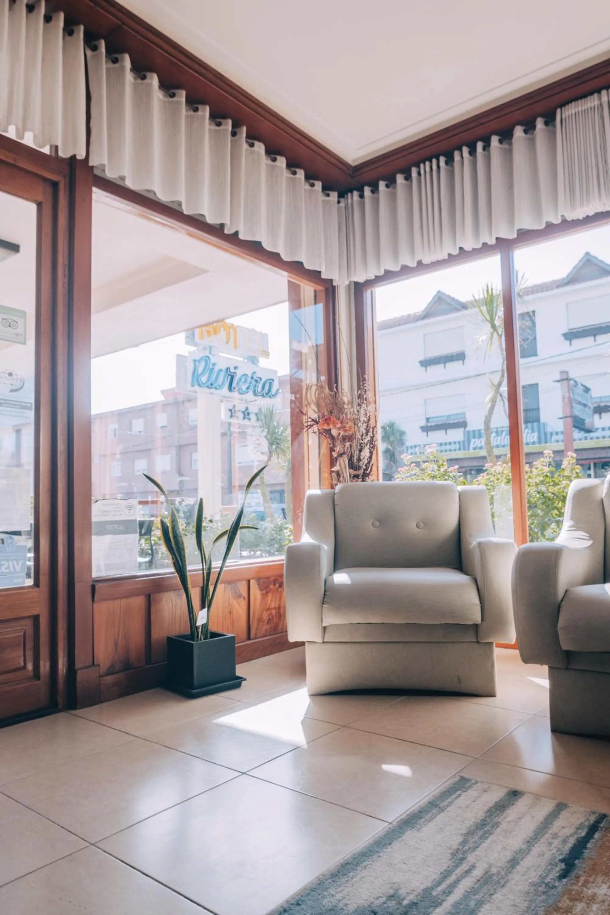 Day in Hotel Riviera