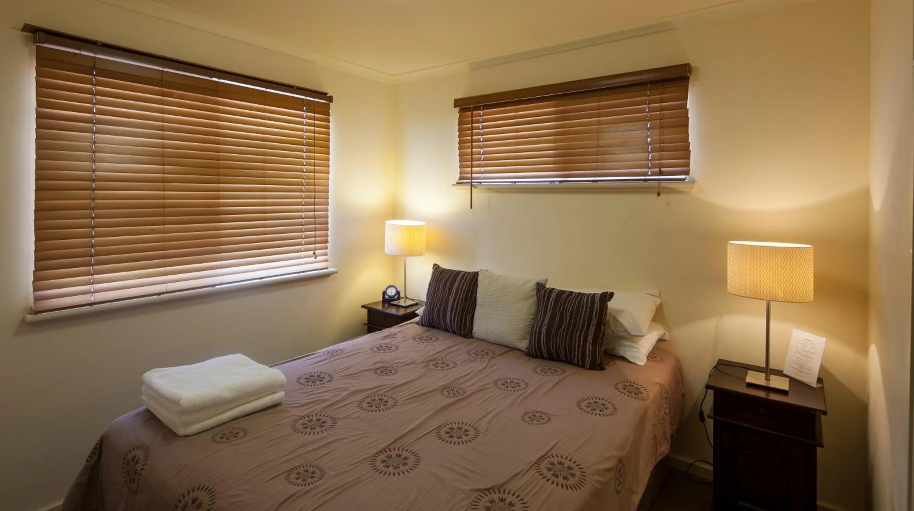 Bed in Dongara Tourist Park