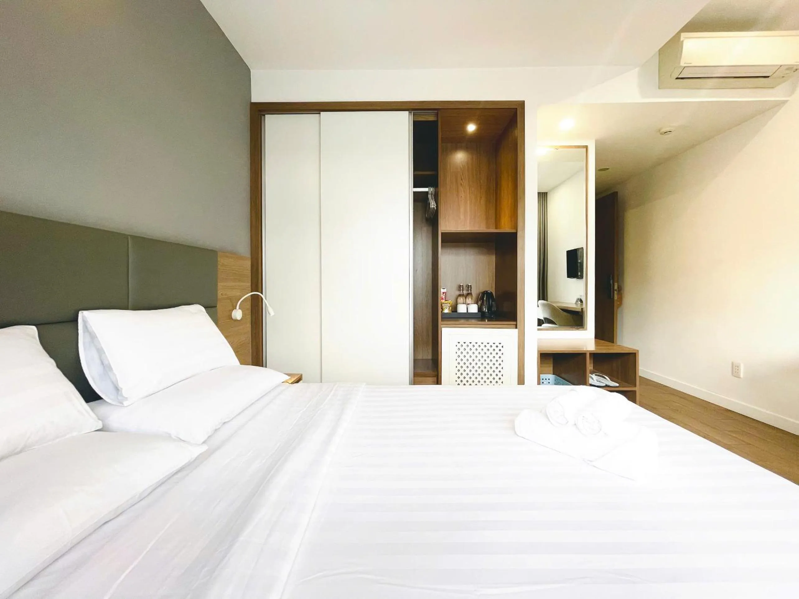 Bed in Royal Dragon Boutique Hotel