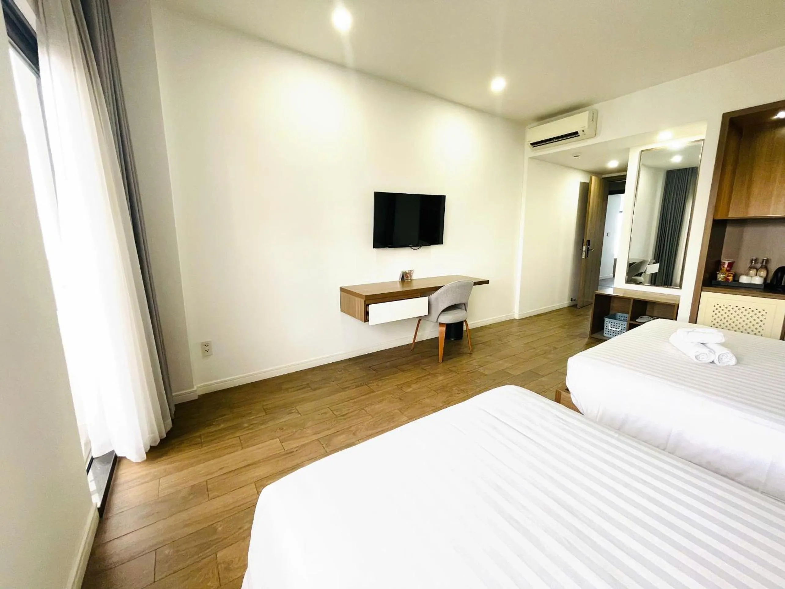 Bedroom, Bed in Royal Dragon Boutique Hotel