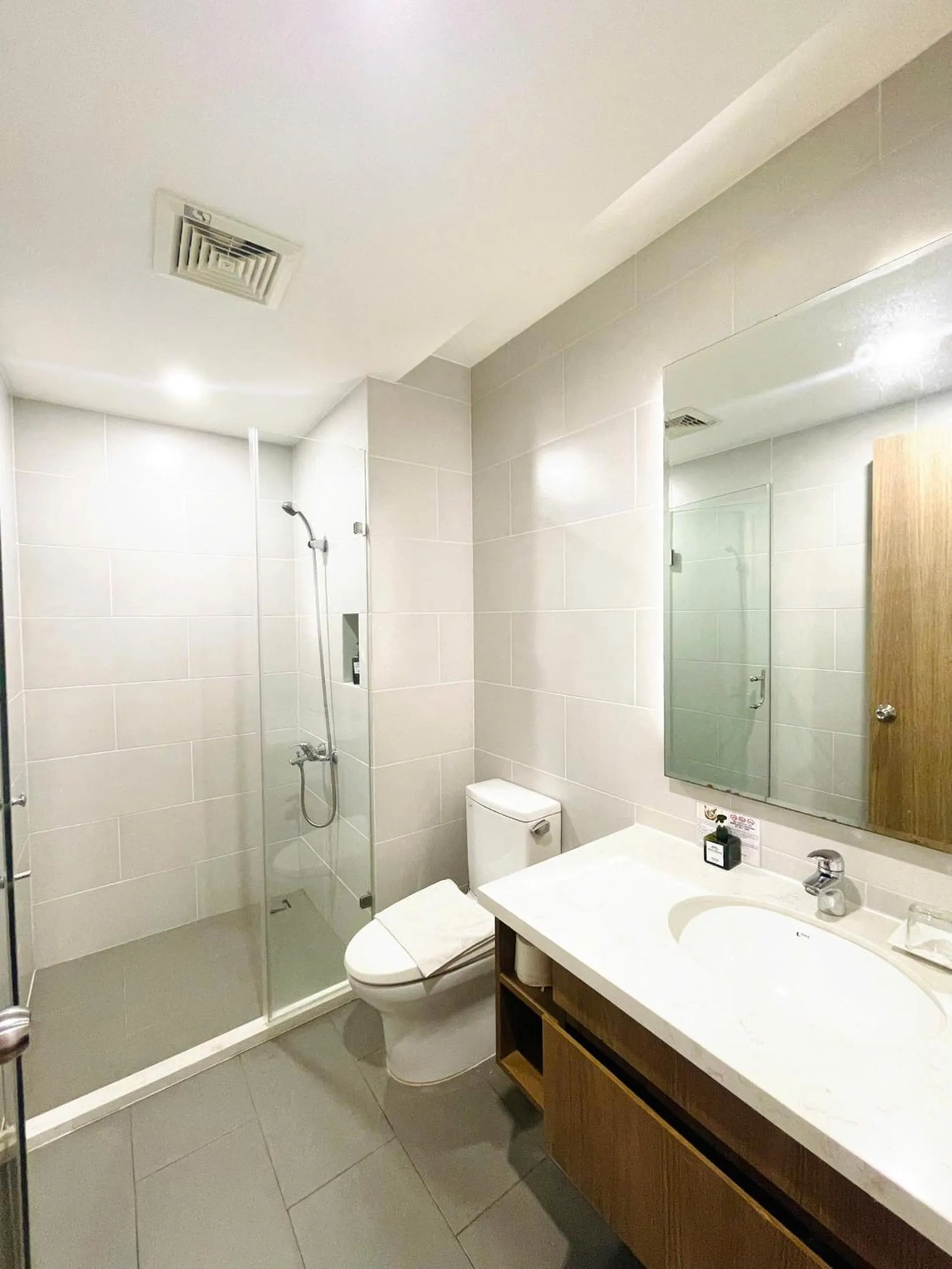 Bathroom in Royal Dragon Boutique Hotel