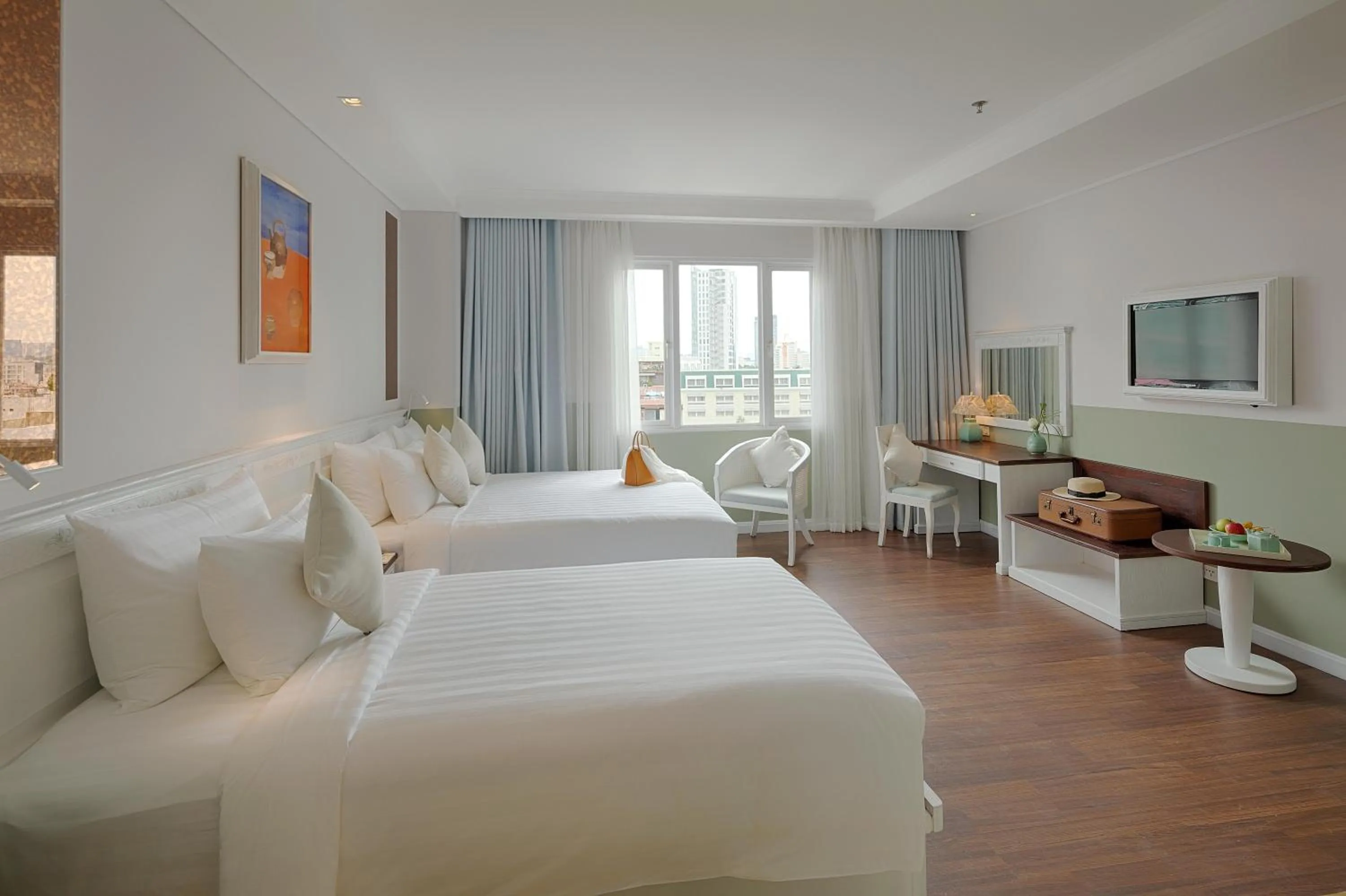 City view, Bed in Au Lac Charner Hotel