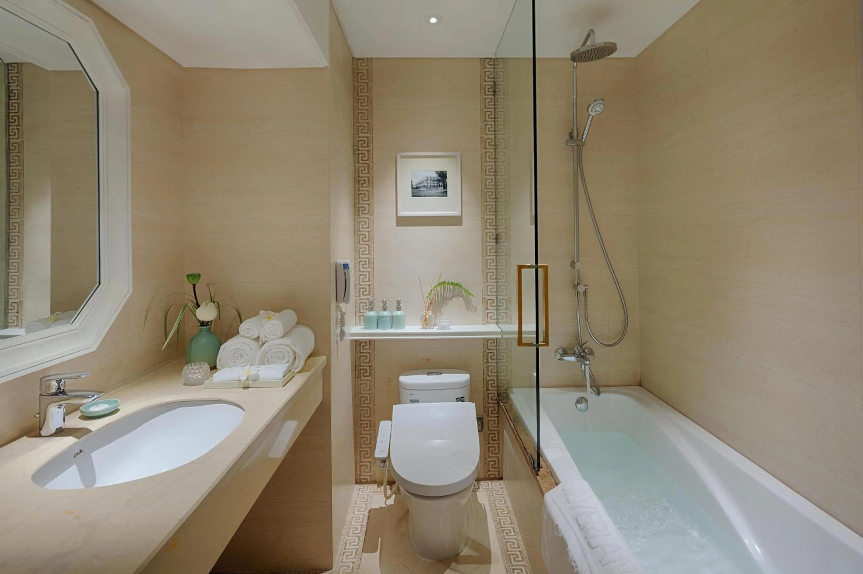 Bath in Au Lac Charner Hotel