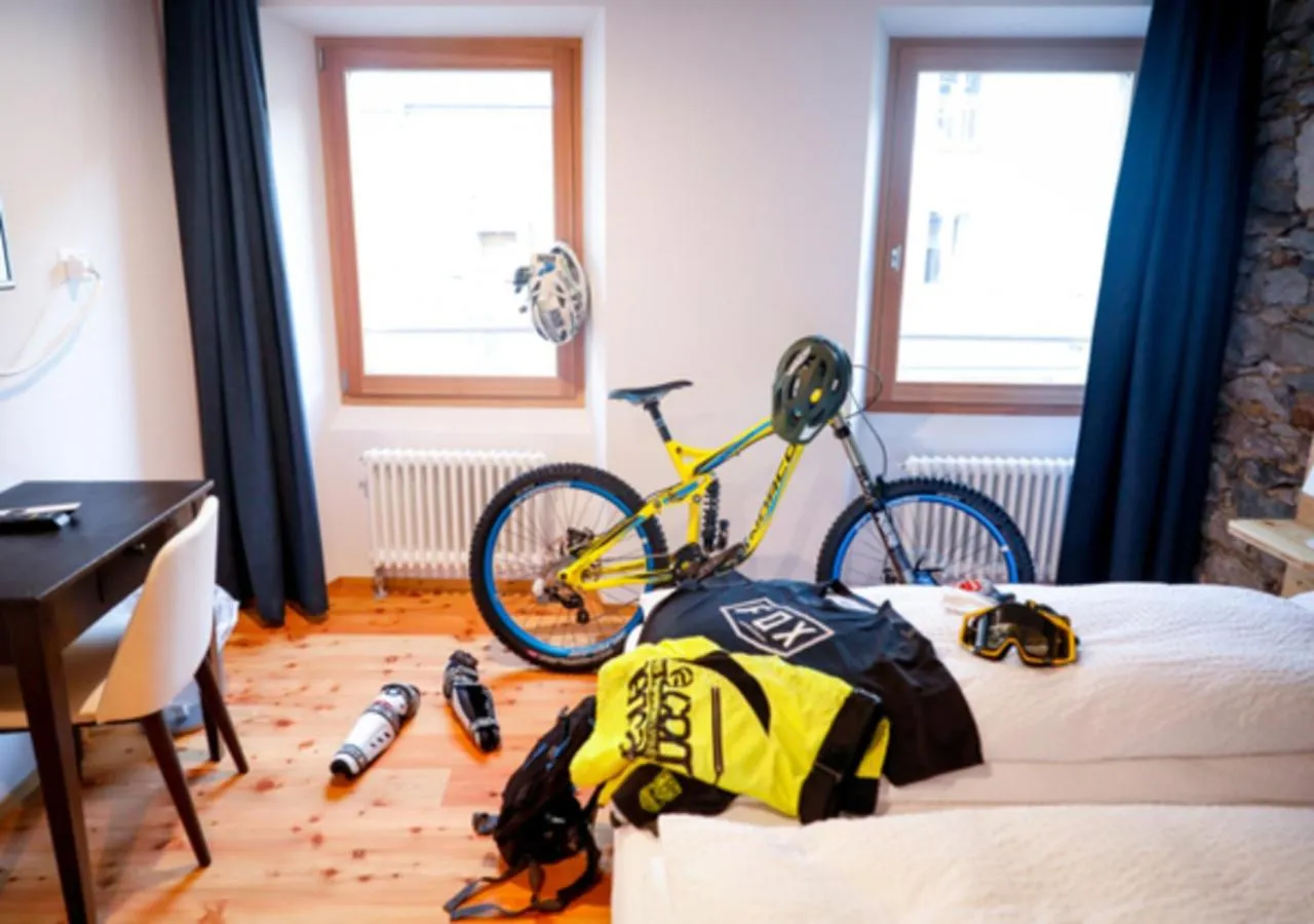 Photo of the whole room in Bed&Bike Tremola San Gottardo