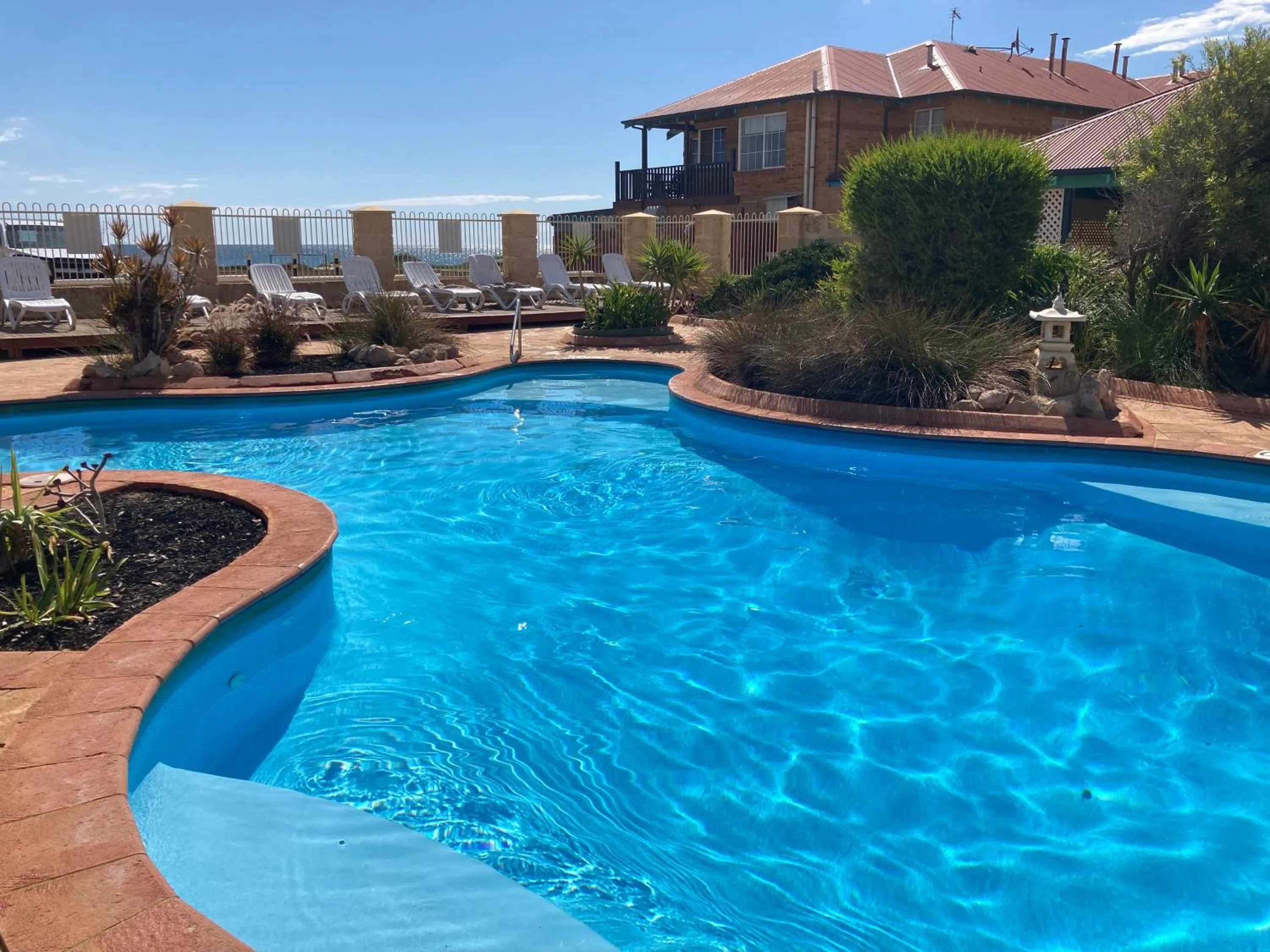Swimming pool in Seaspray Beach Holiday Park