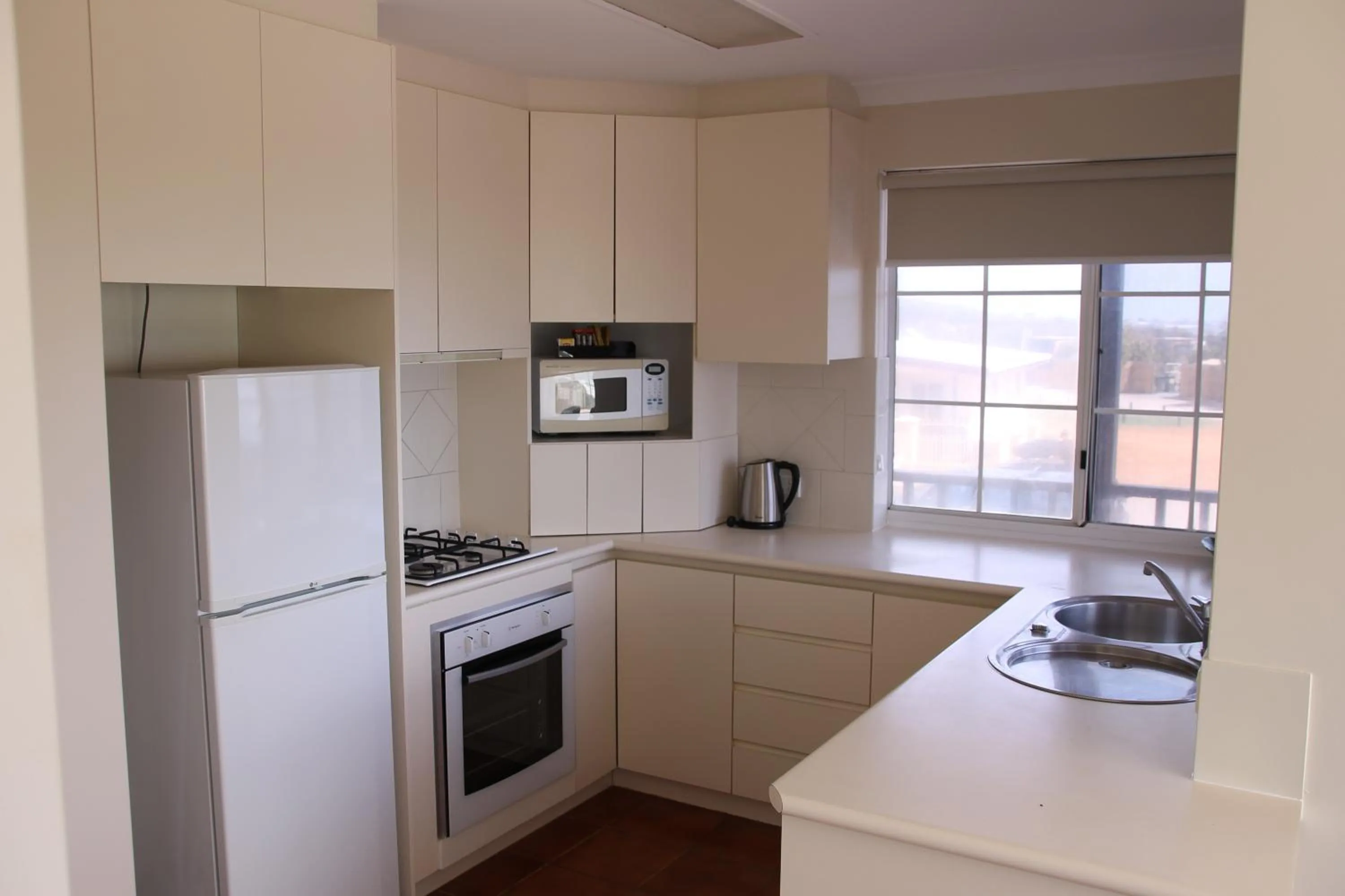 Kitchen or kitchenette in Seaspray Beach Holiday Park