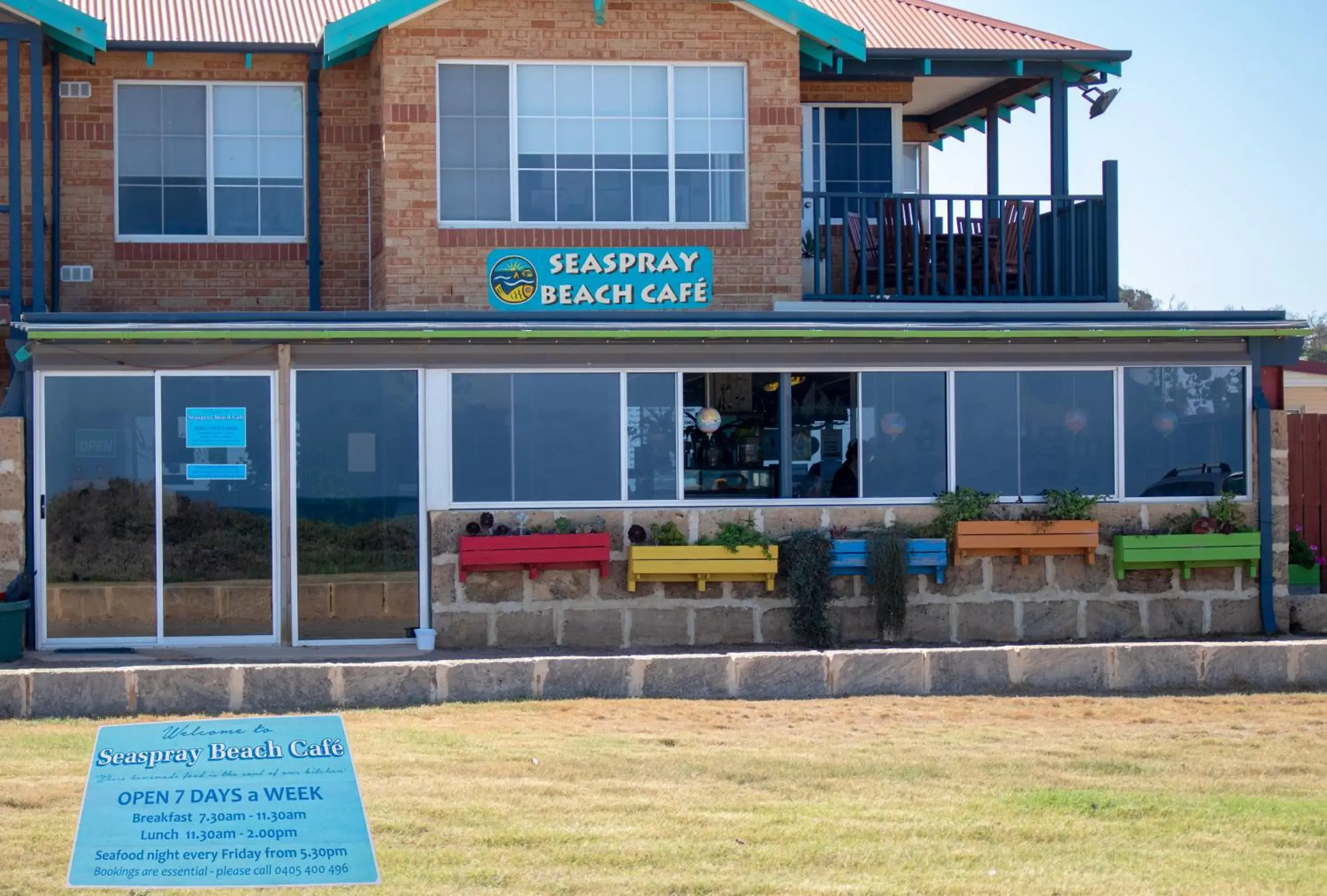 Breakfast in Seaspray Beach Holiday Park Breakfast in Seaspray Beach Holiday Park