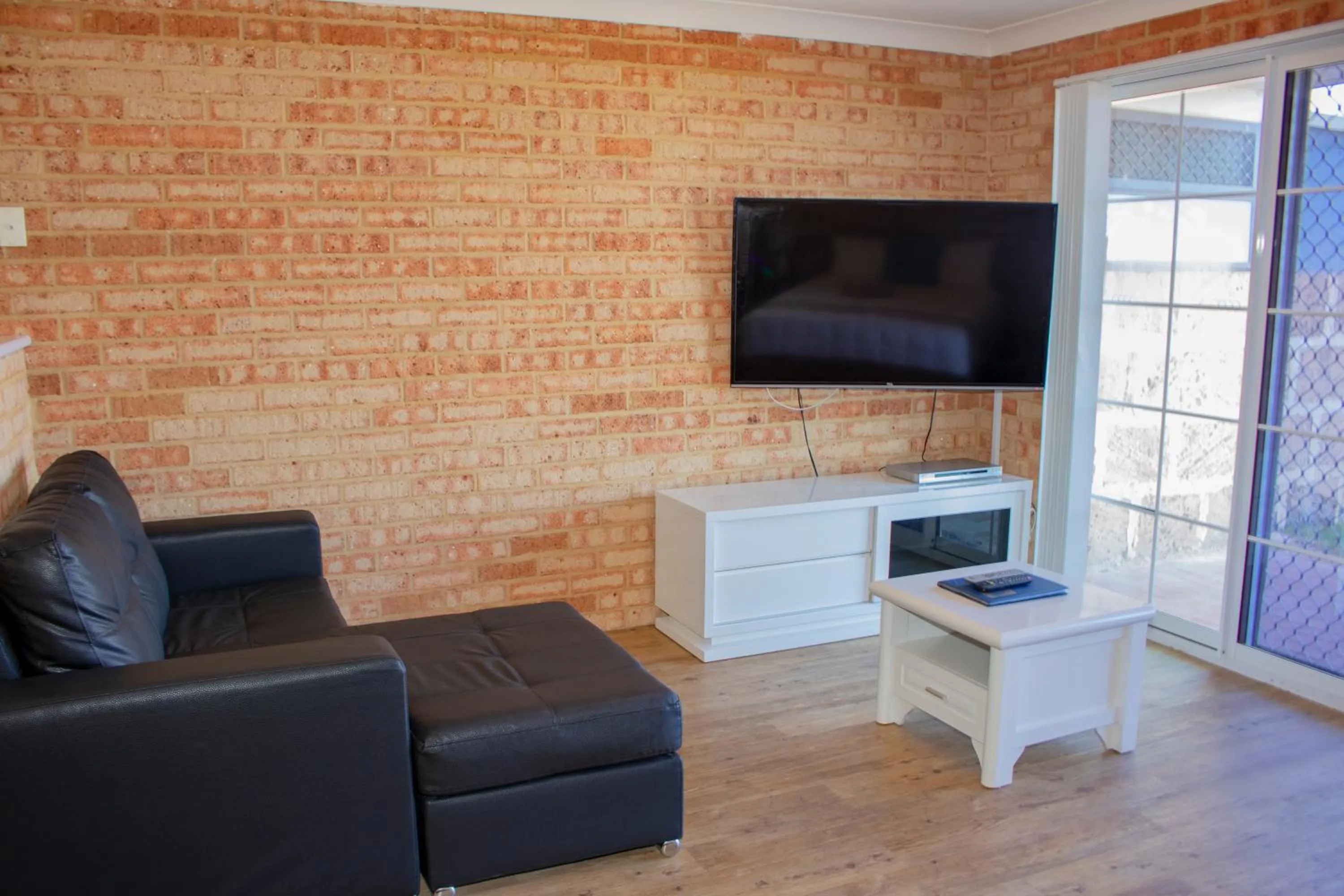 Living room in Seaspray Beach Holiday Park