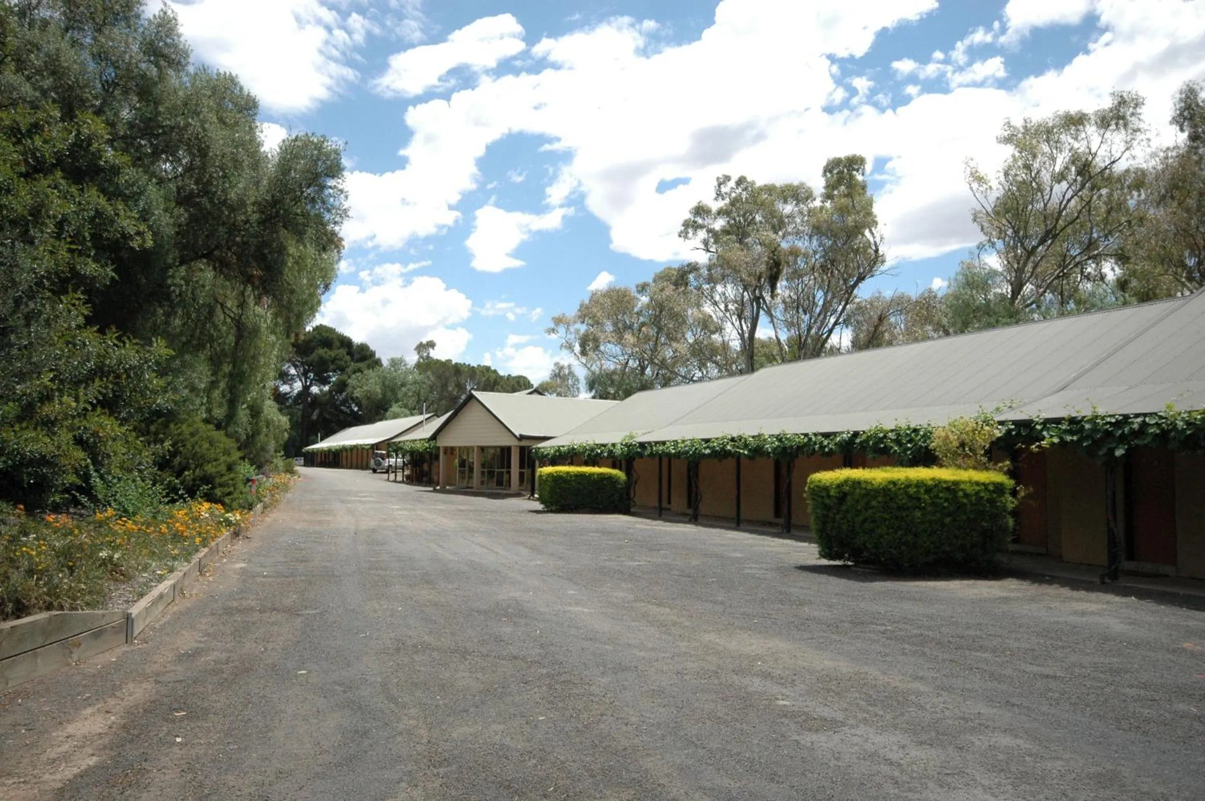 Parking in Burra Motor Inn