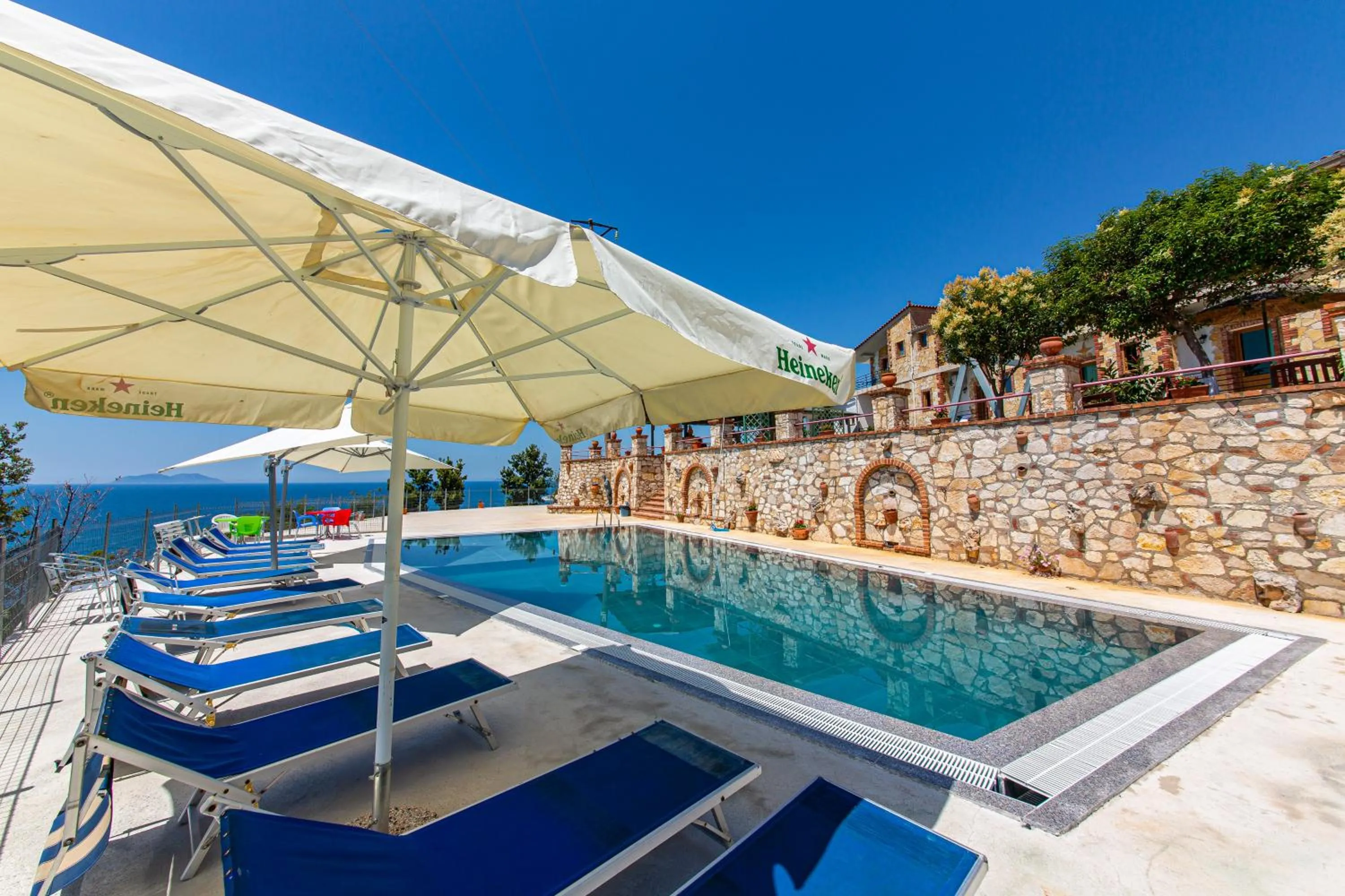Hotel "SAN SAENA "