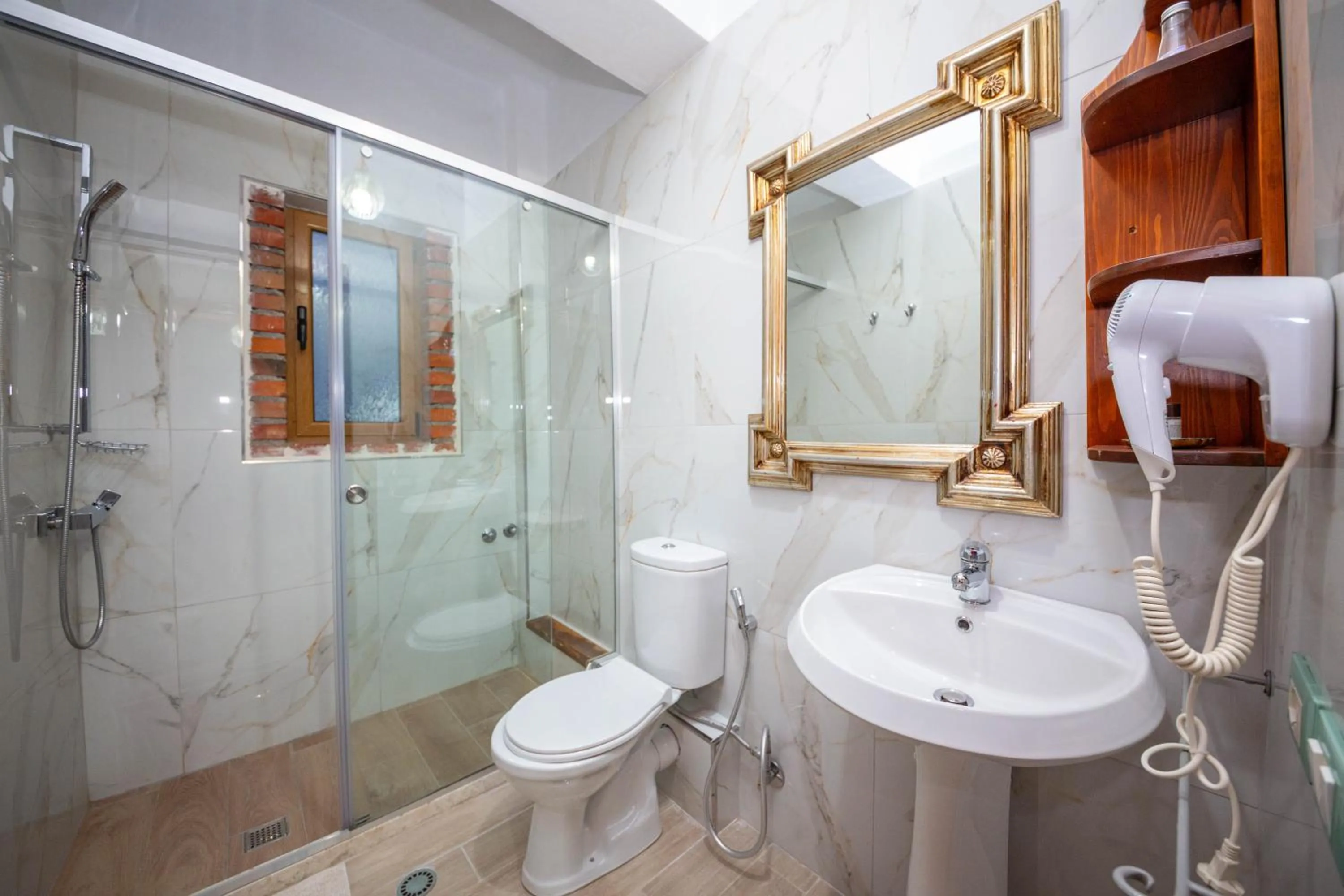 Triple Room with Balcony and Sea View in Hotel "SAN SAENA "