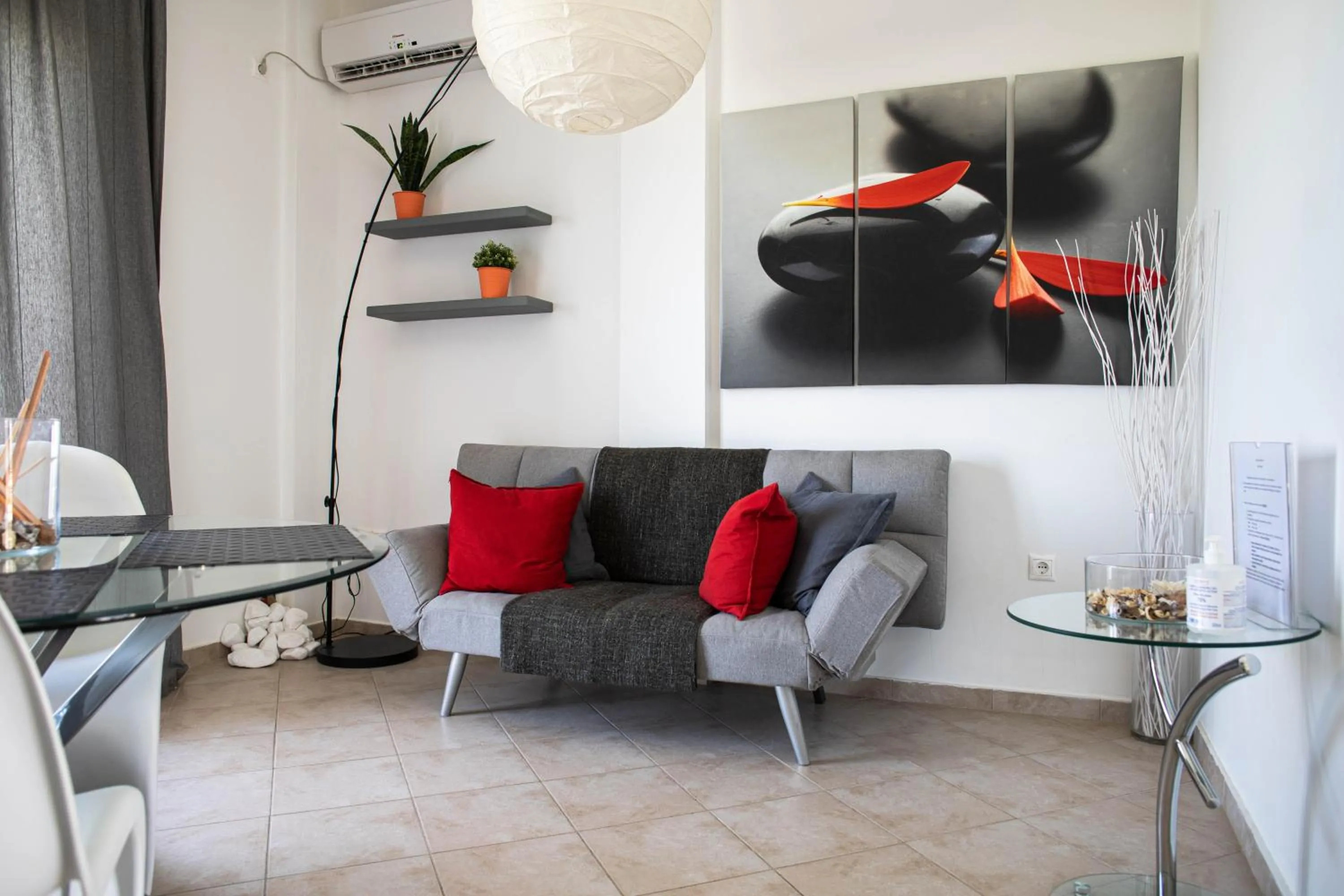Isola Apartments