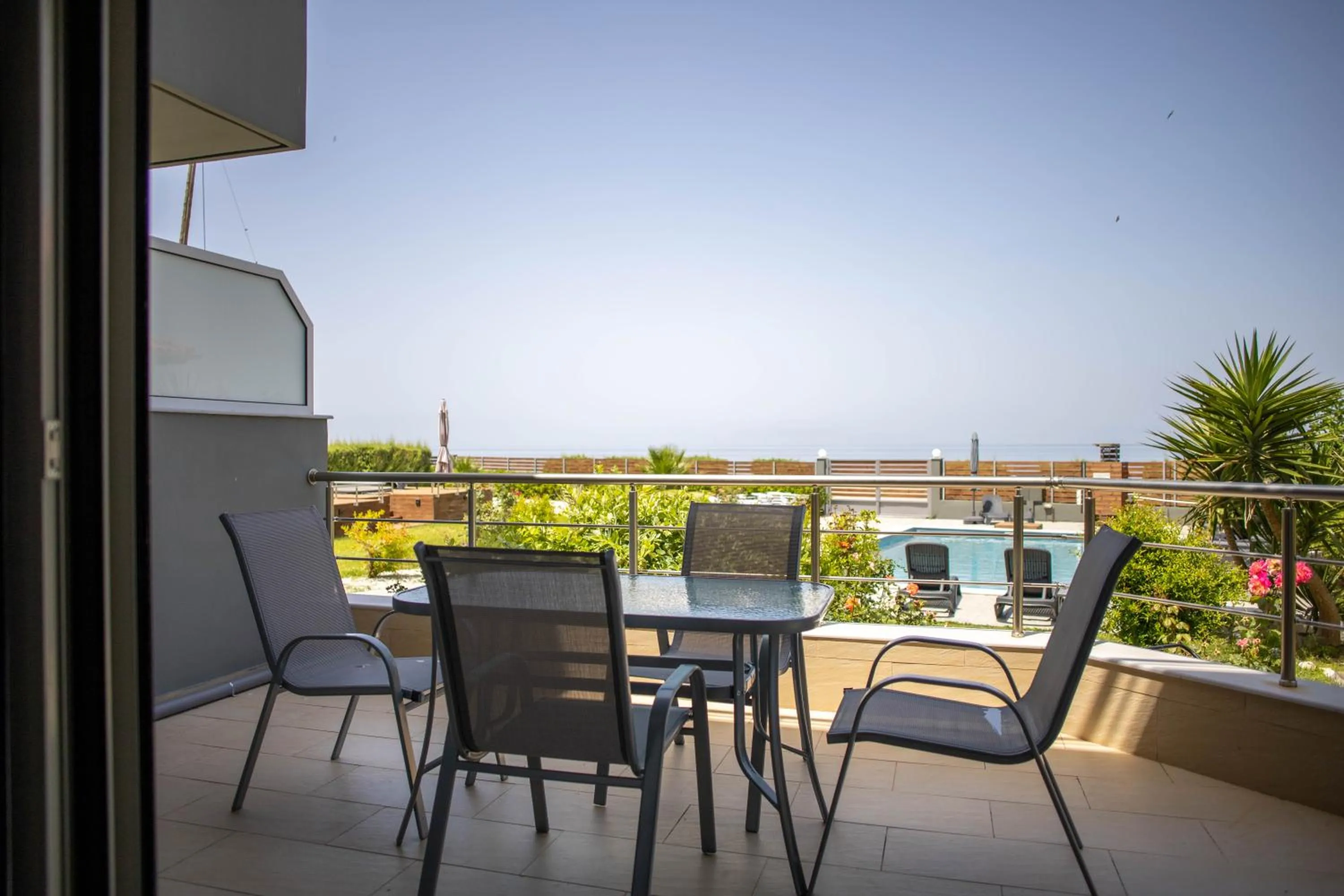 Isola Apartments