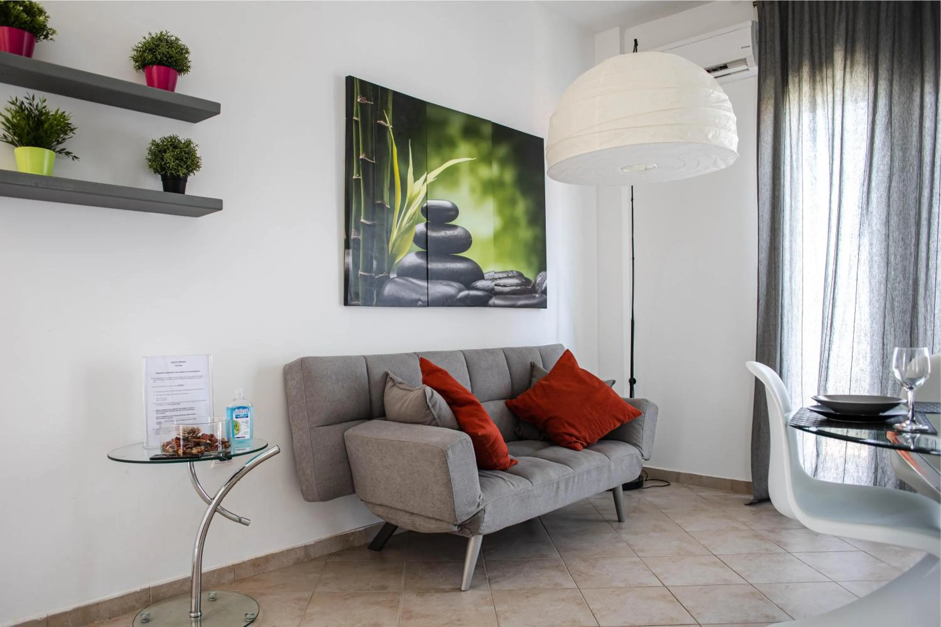 Isola Apartments