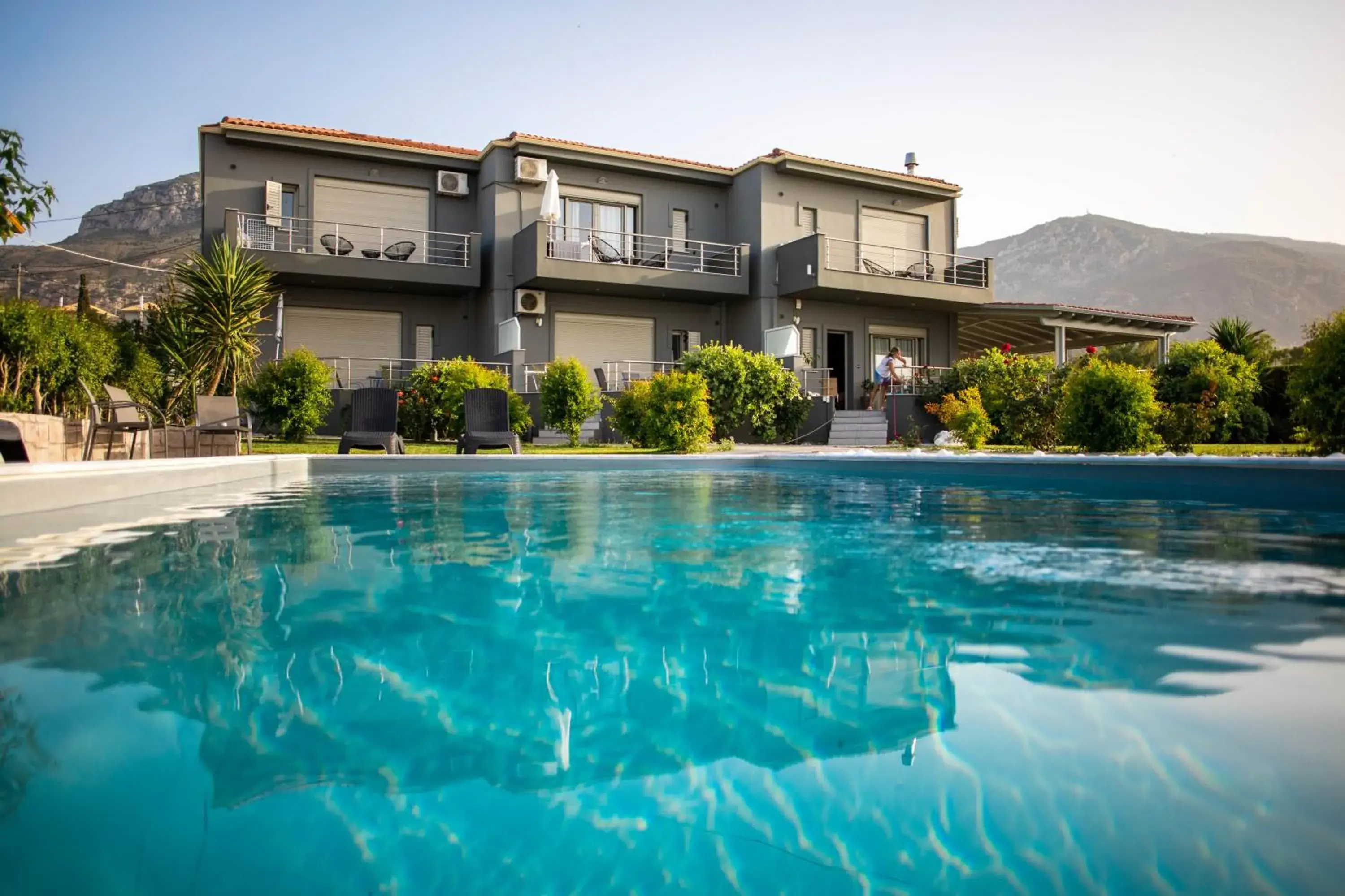 Isola Apartments Isola Apartments