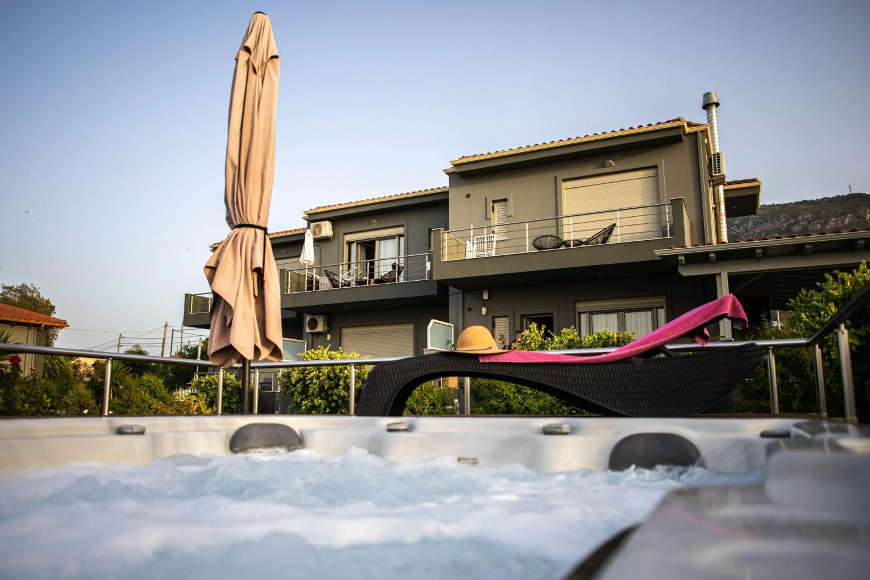 Isola Apartments