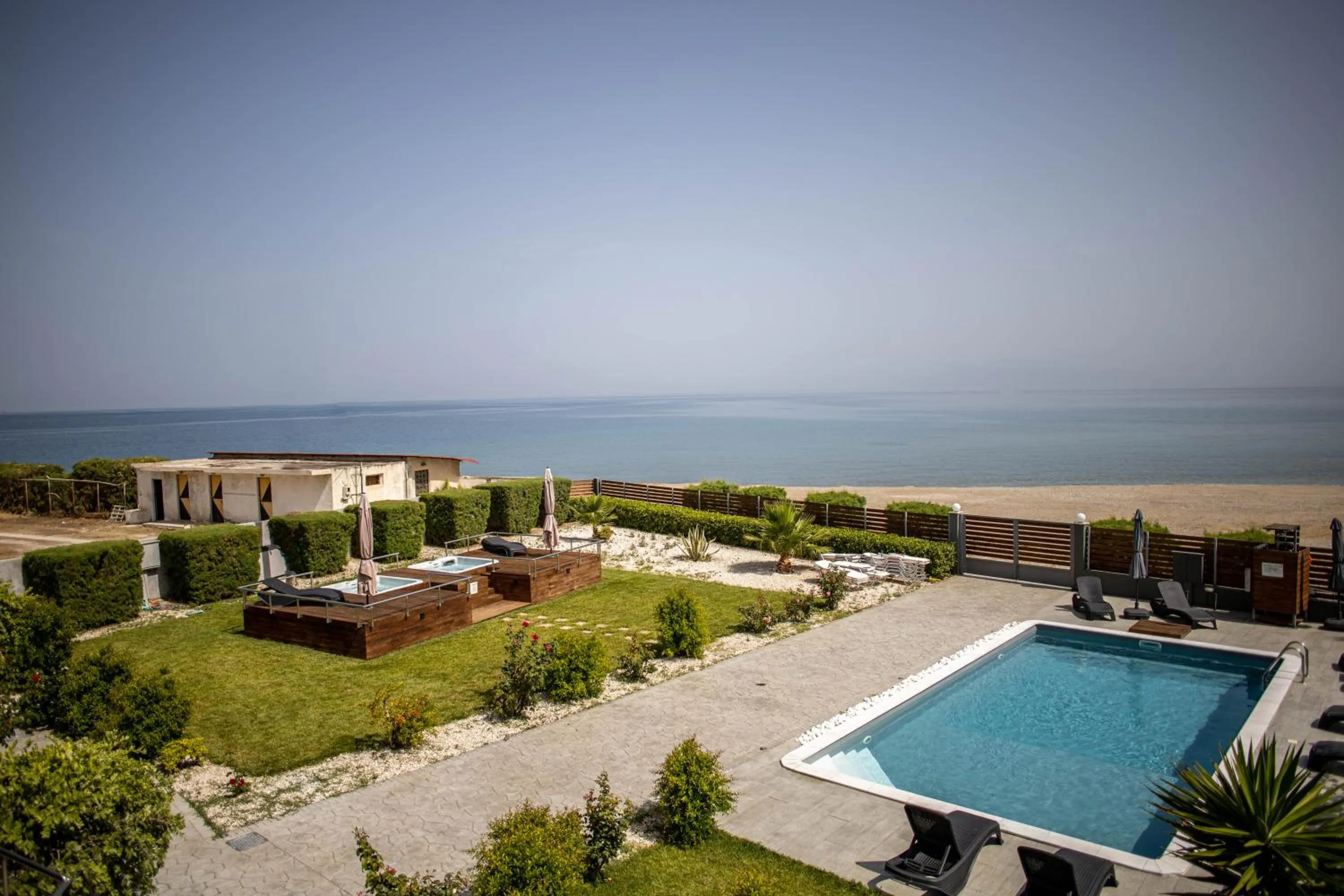 Isola Apartments