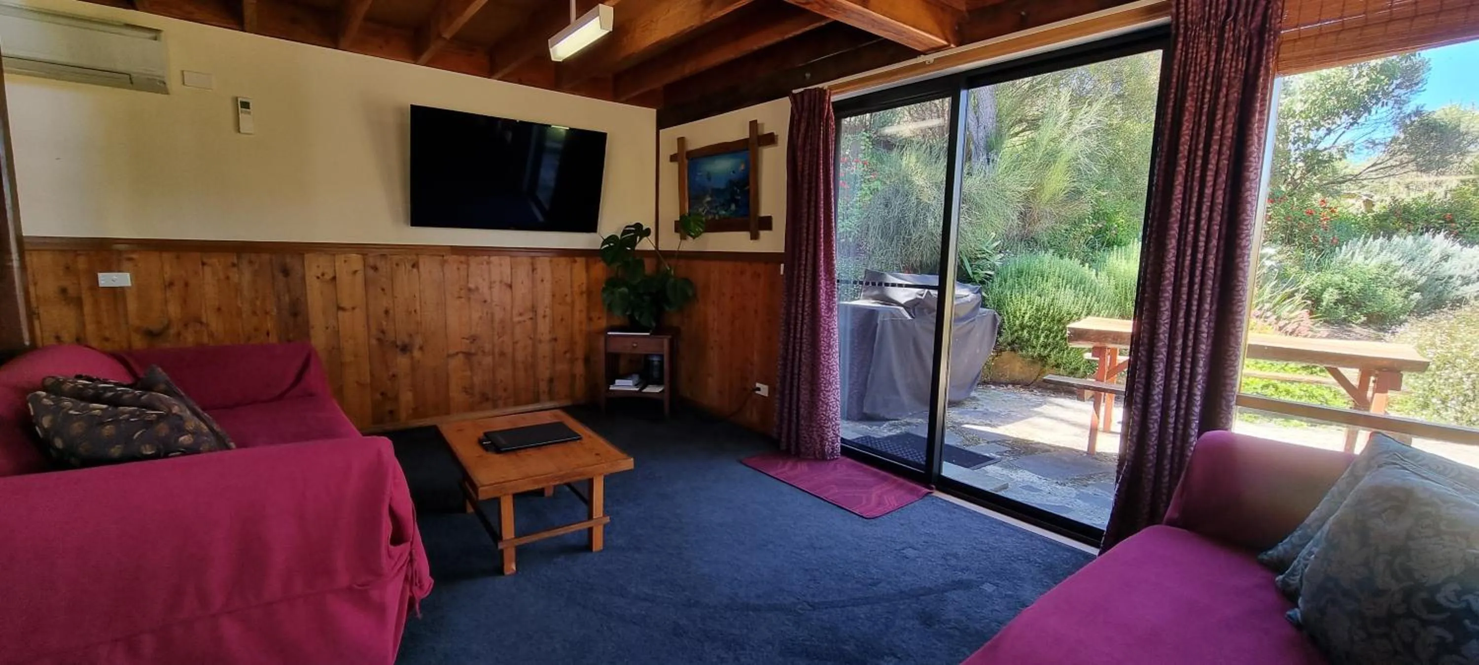 Day in Eastern Reef Cottages