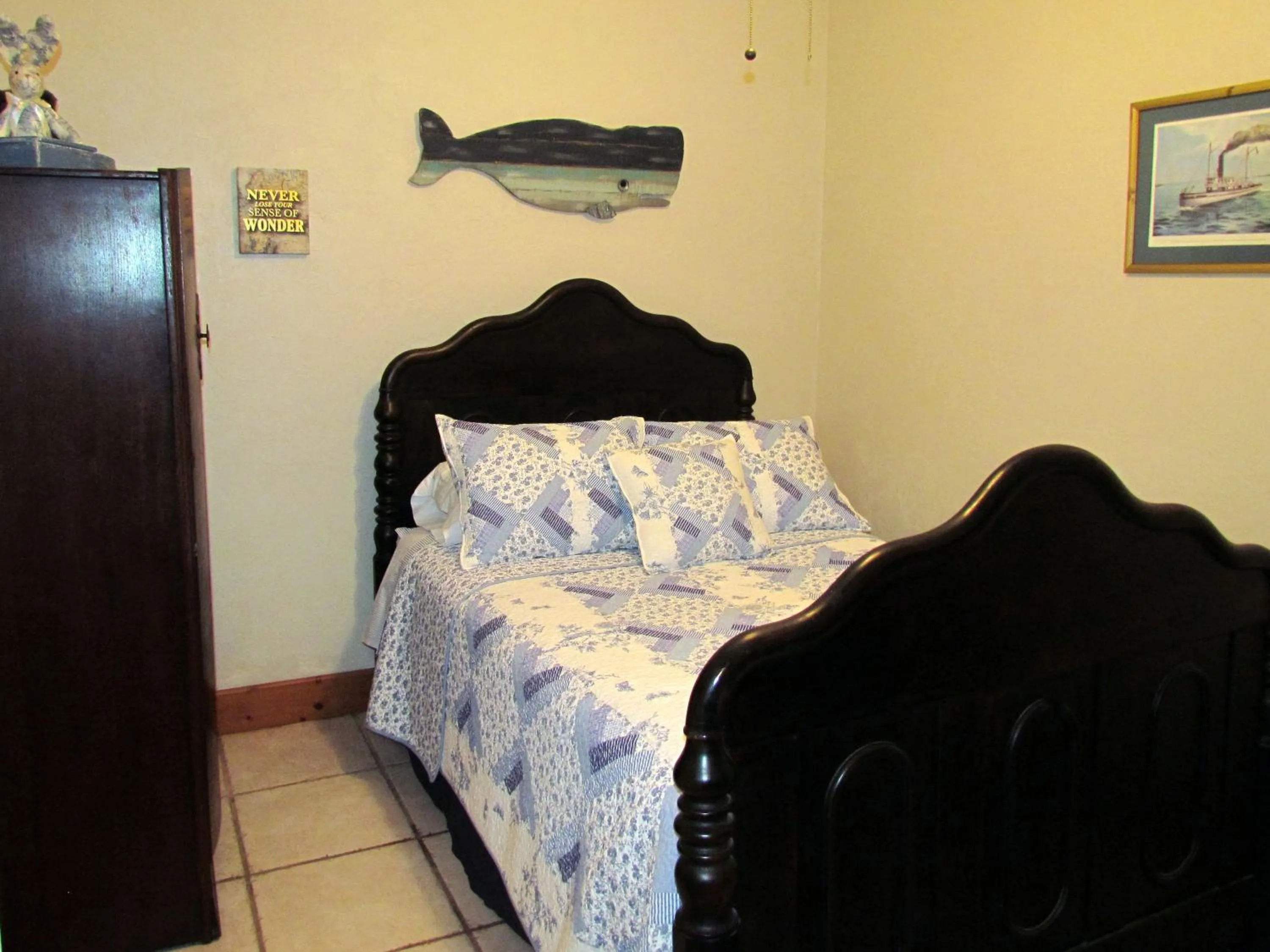 Bed in The Yearling Cabins