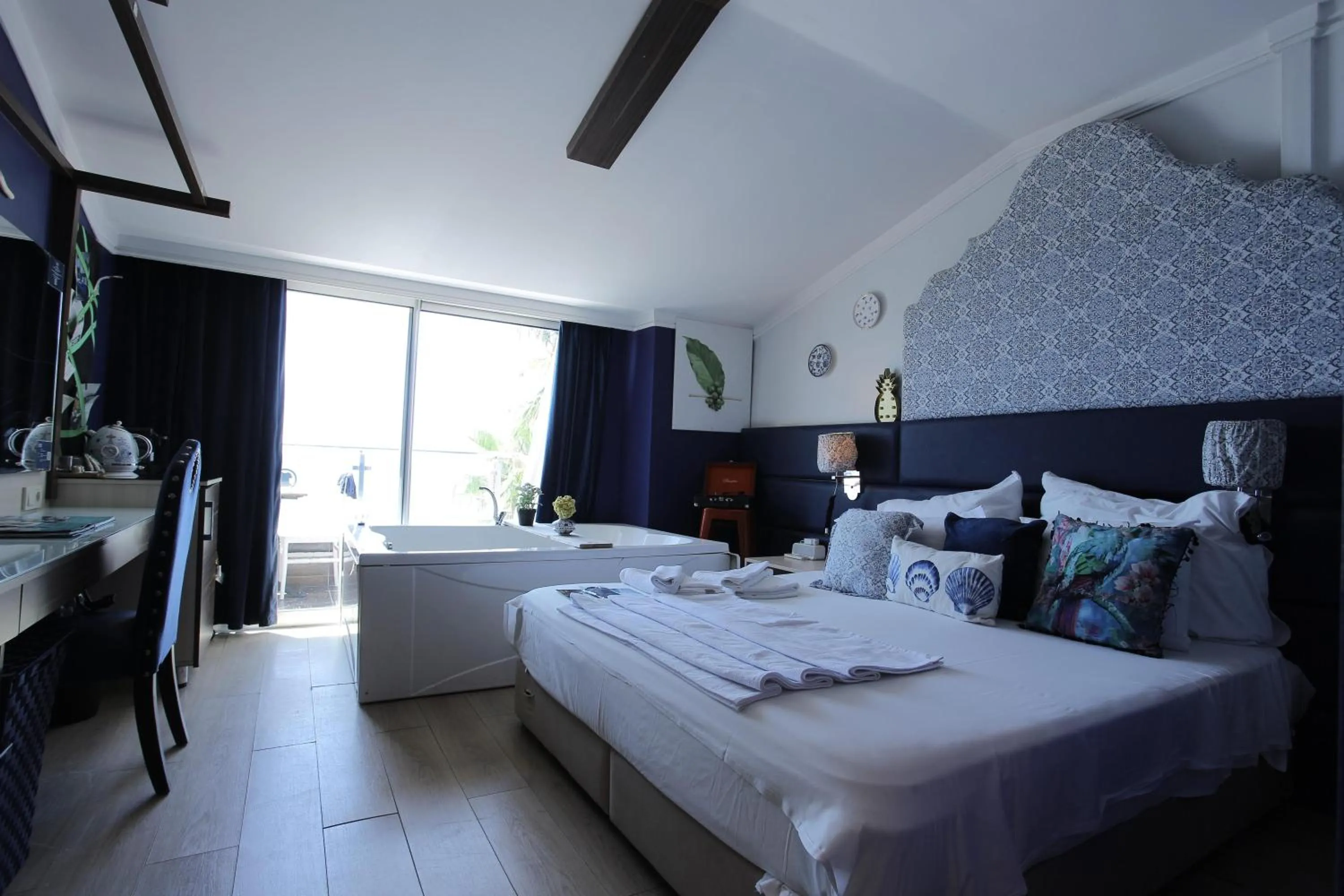 Bed in Anjeliq House Boutique Hotel