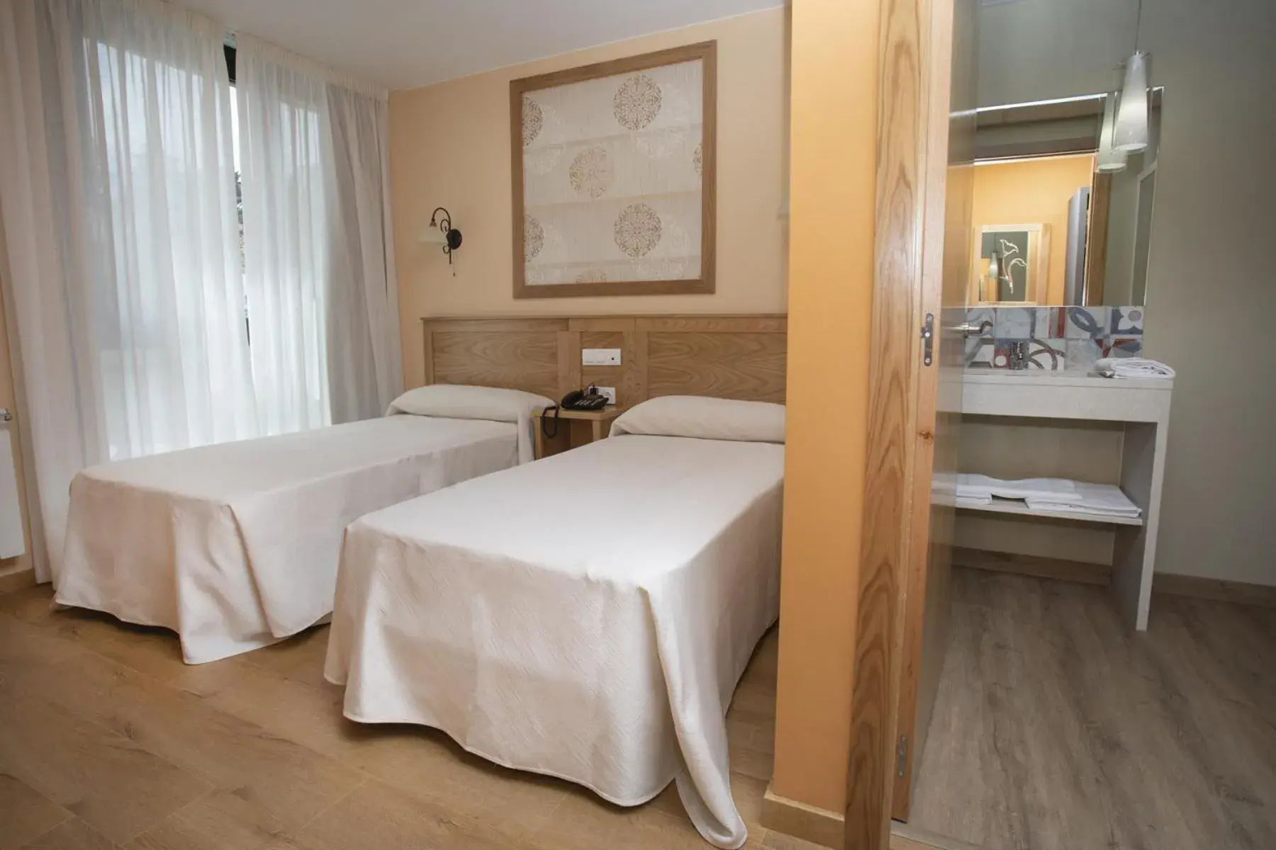 Superior Twin Room - single occupancy in Hotel Novoa Superior Twin Room - single occupancy in Hotel Novoa