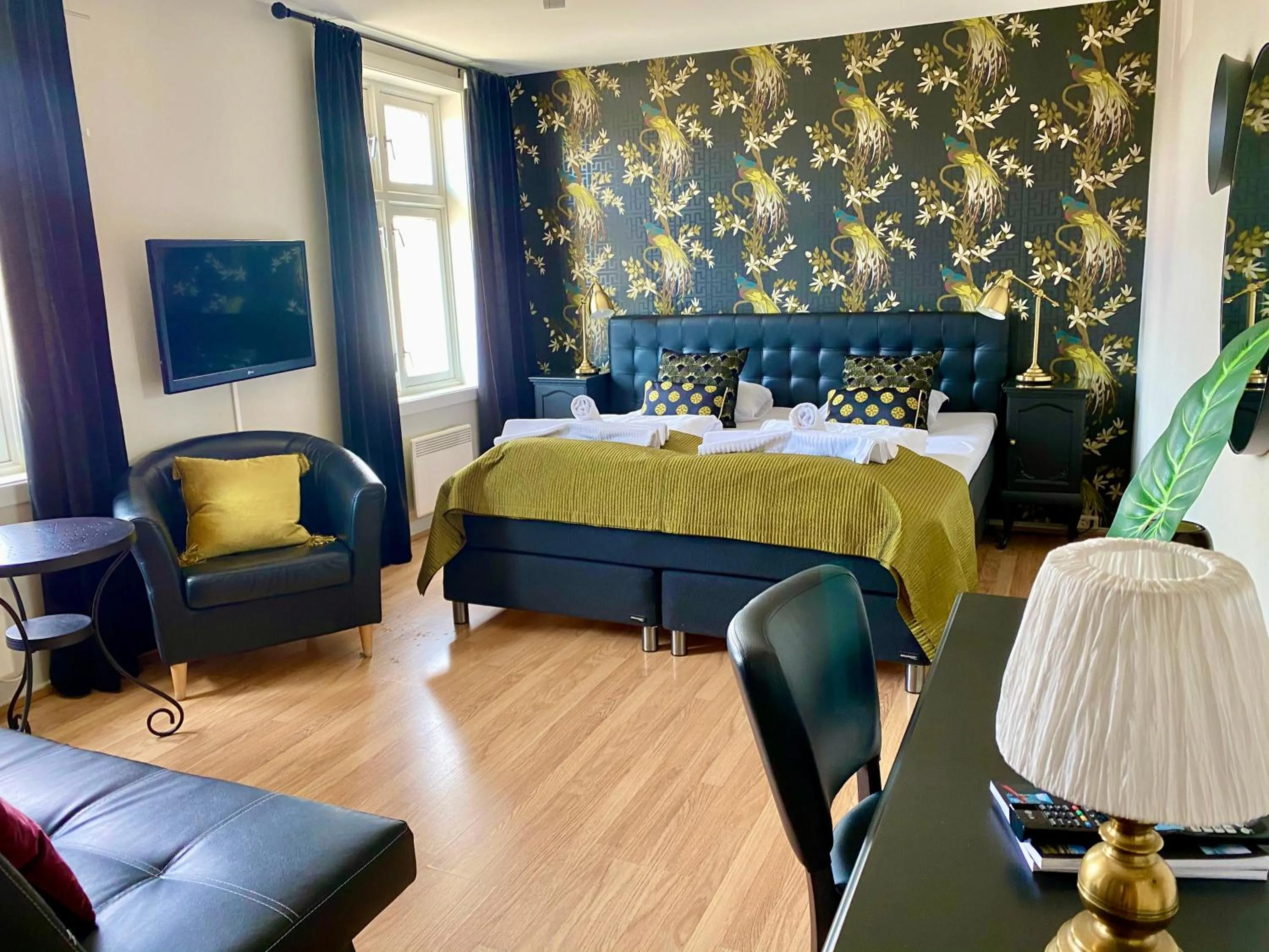 Photo of the whole room, Bed in Reenskaug Hotel