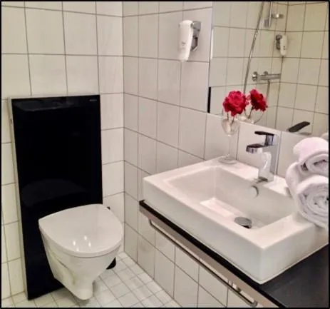Bathroom in Reenskaug Hotel