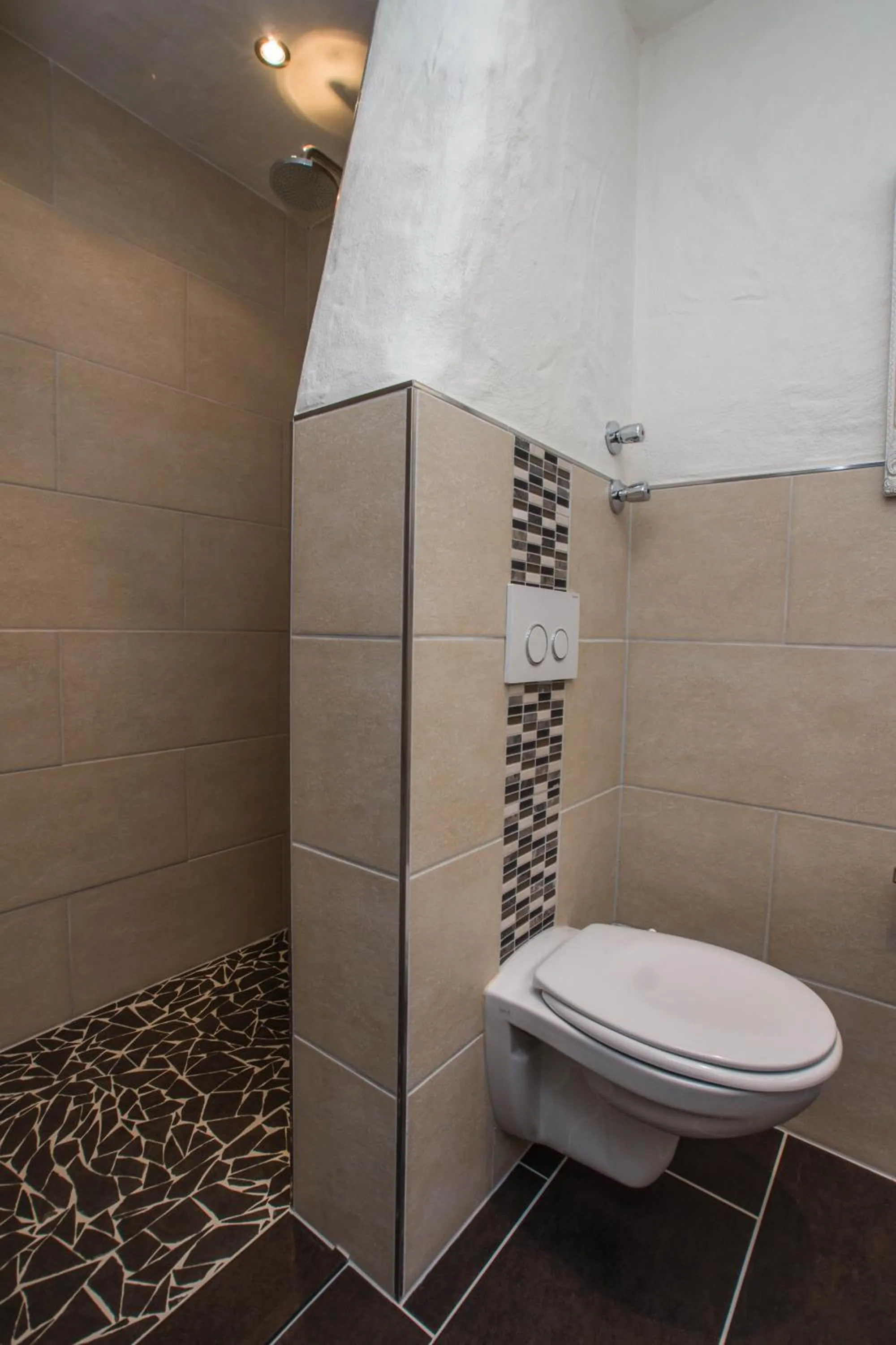 Bathroom in Moselland Hotel im Enderttal Zum Onkel Willi