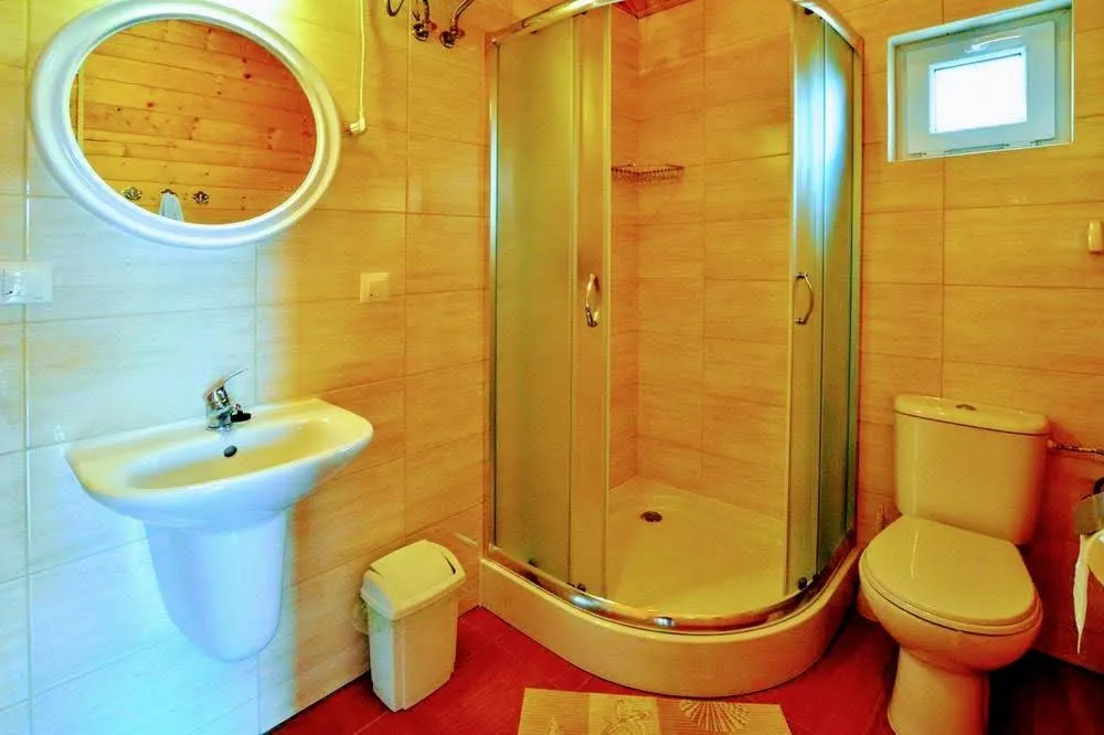 Shower in VERANO DOMKI
