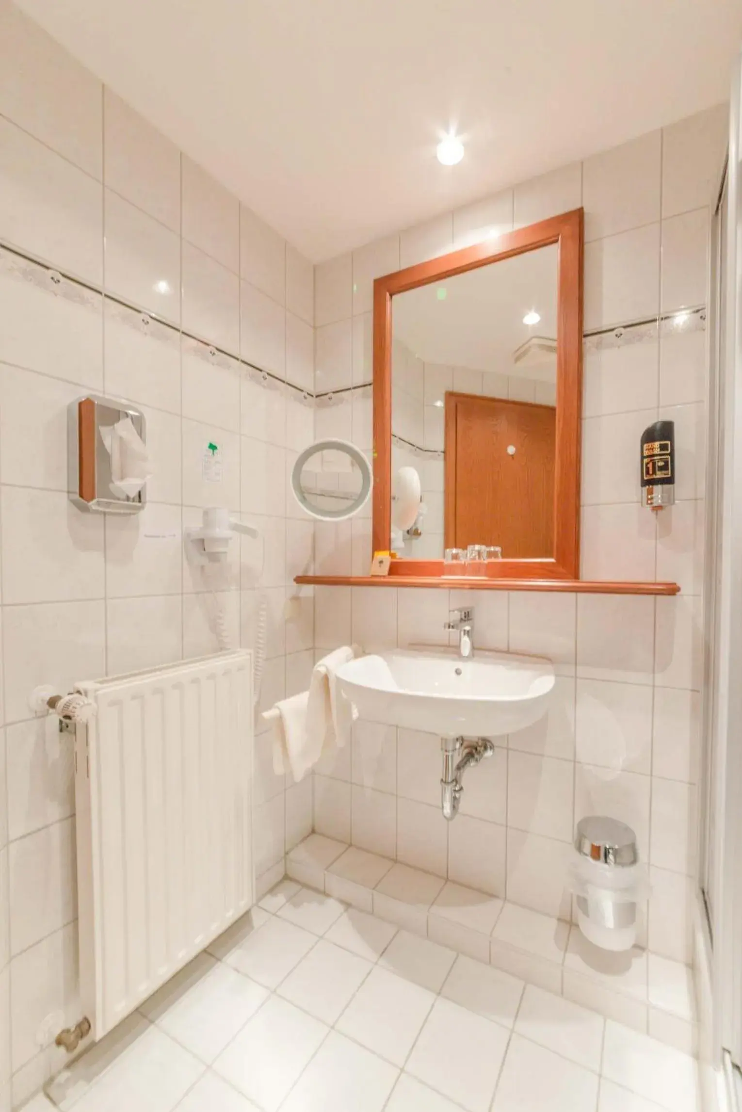 Single Room in Hotel Markgraf Single Room in Hotel Markgraf