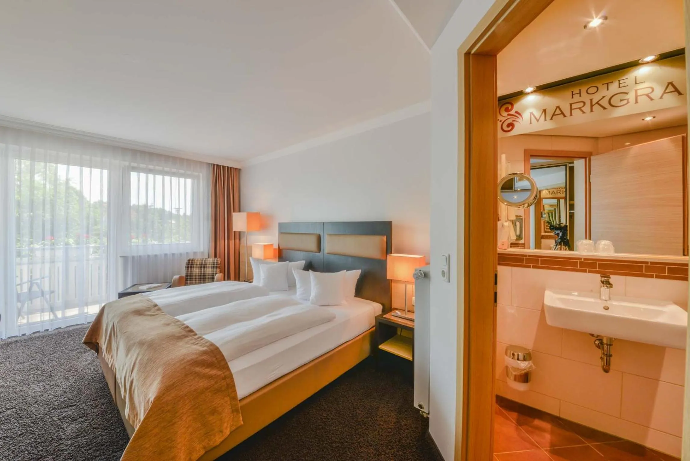 Day, Bed in Hotel Markgraf