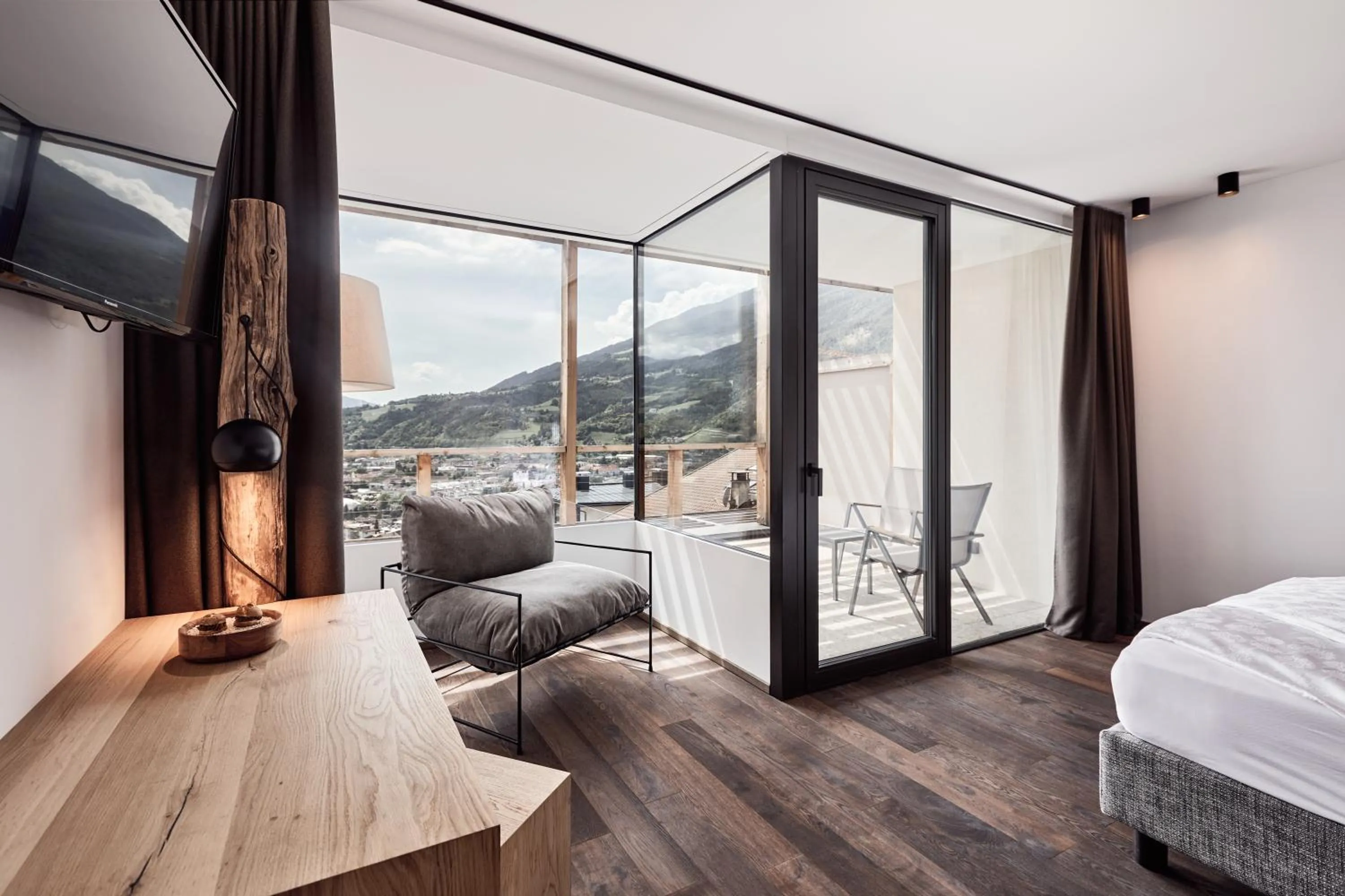 View (from property/room), Bed in Haller Suites & Restaurant