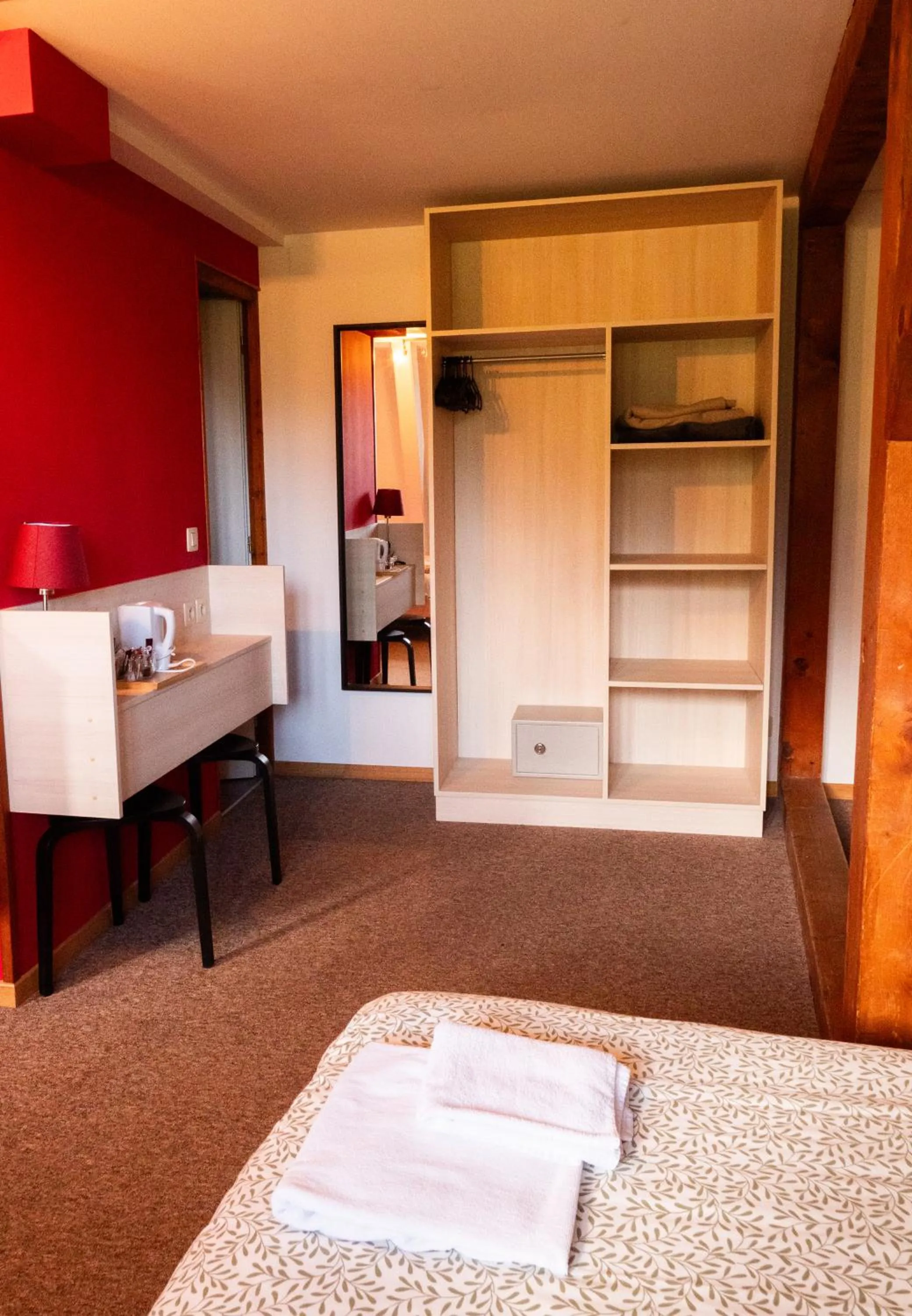 Bedroom, Bed in Hotel Chalet du Crey